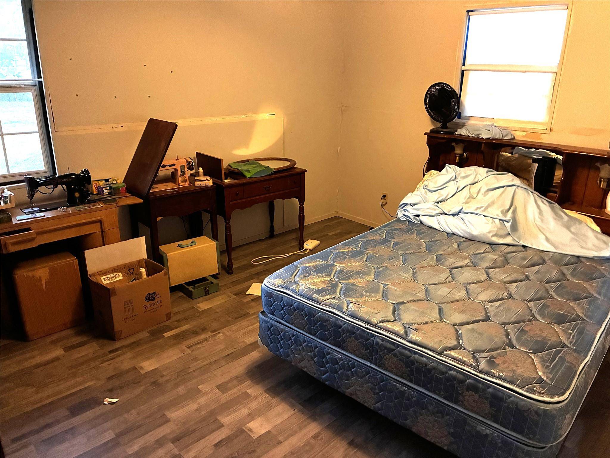 705 E Umlang ST, Thorndale, TX 76577