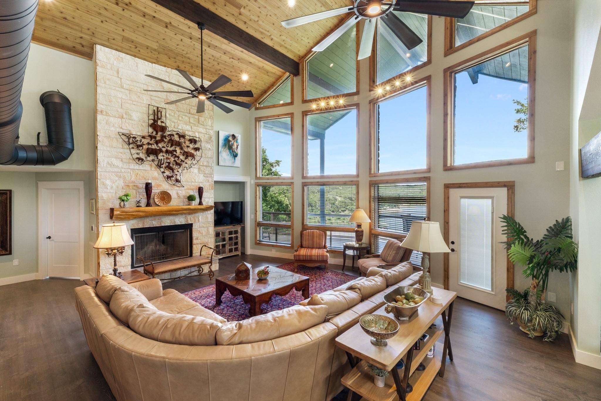 3609 Peninsular DR, Marble Falls, TX 78654