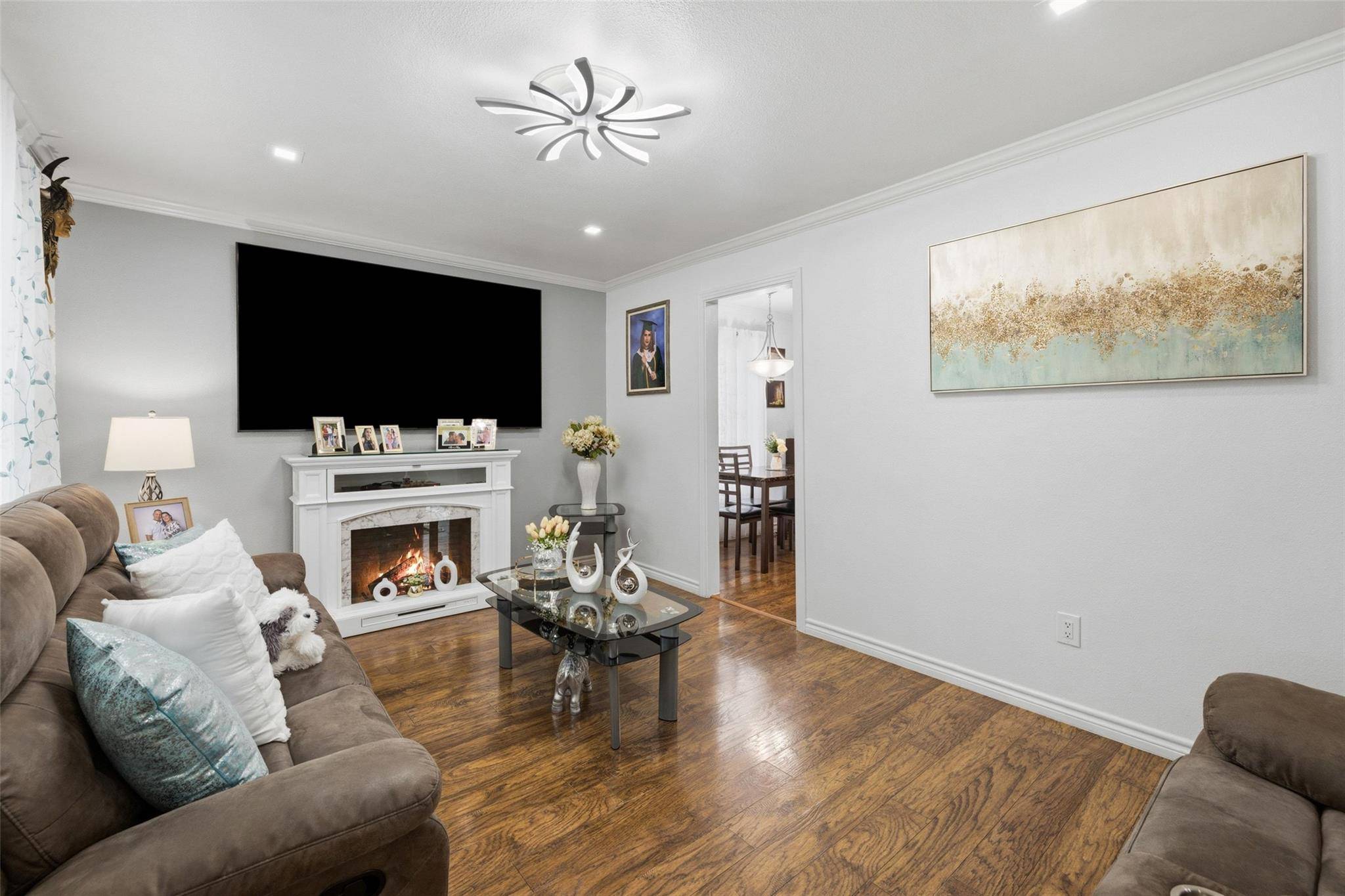 718 Kimbro ST, Taylor, TX 76574