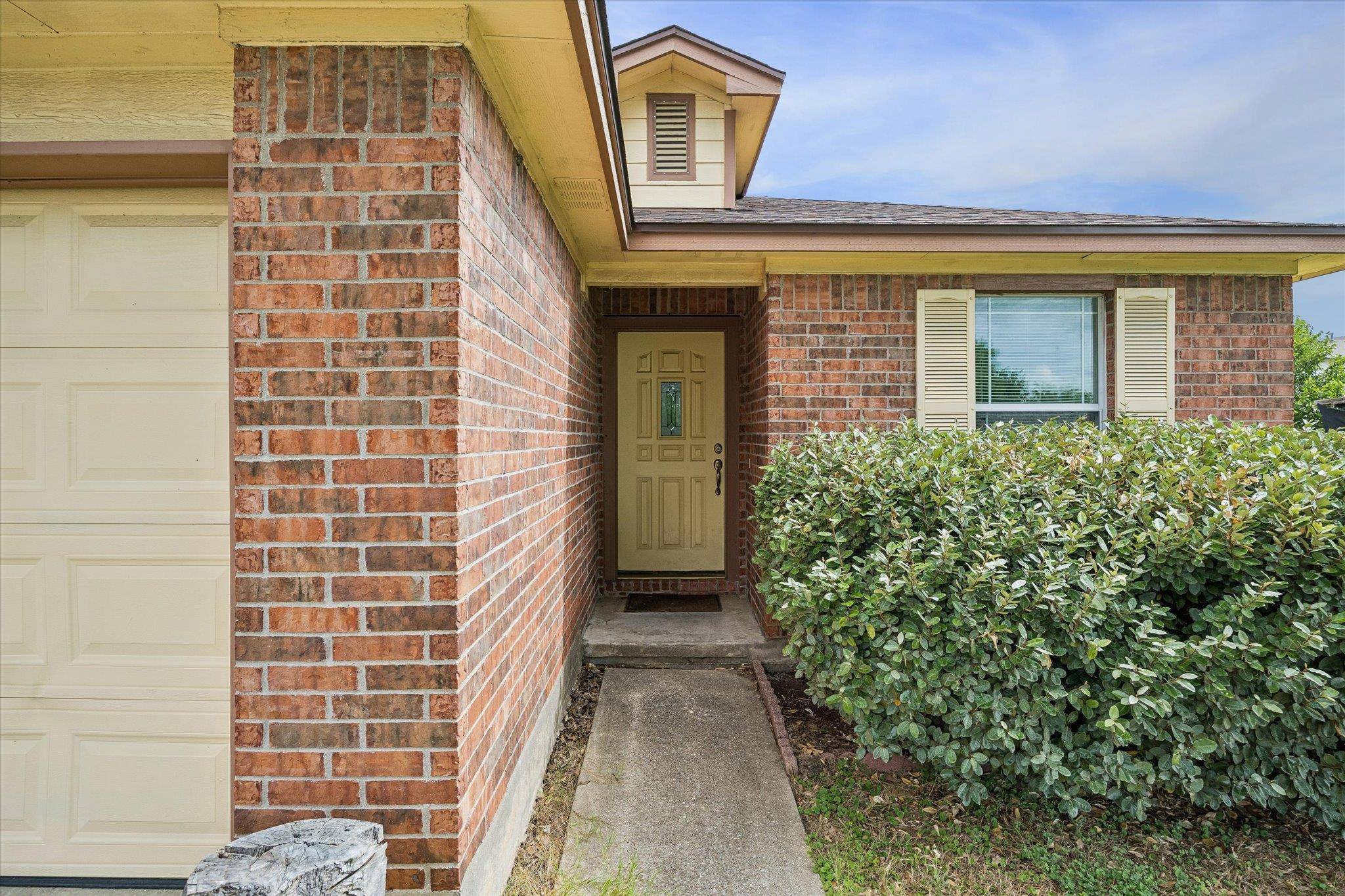 119 Brooke ST, Hutto, TX 78634