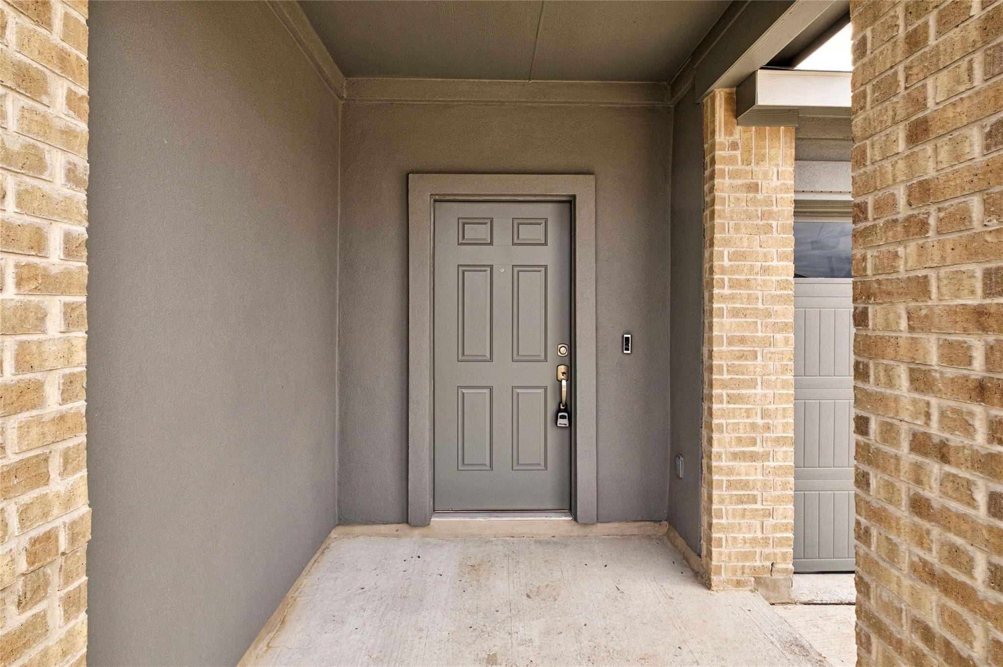 416 Escondido CIR, San Marcos, TX 78666