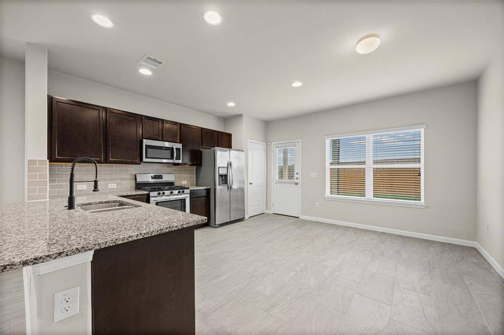 1121 La Conterra BLVD ##1, Georgetown, TX 78626