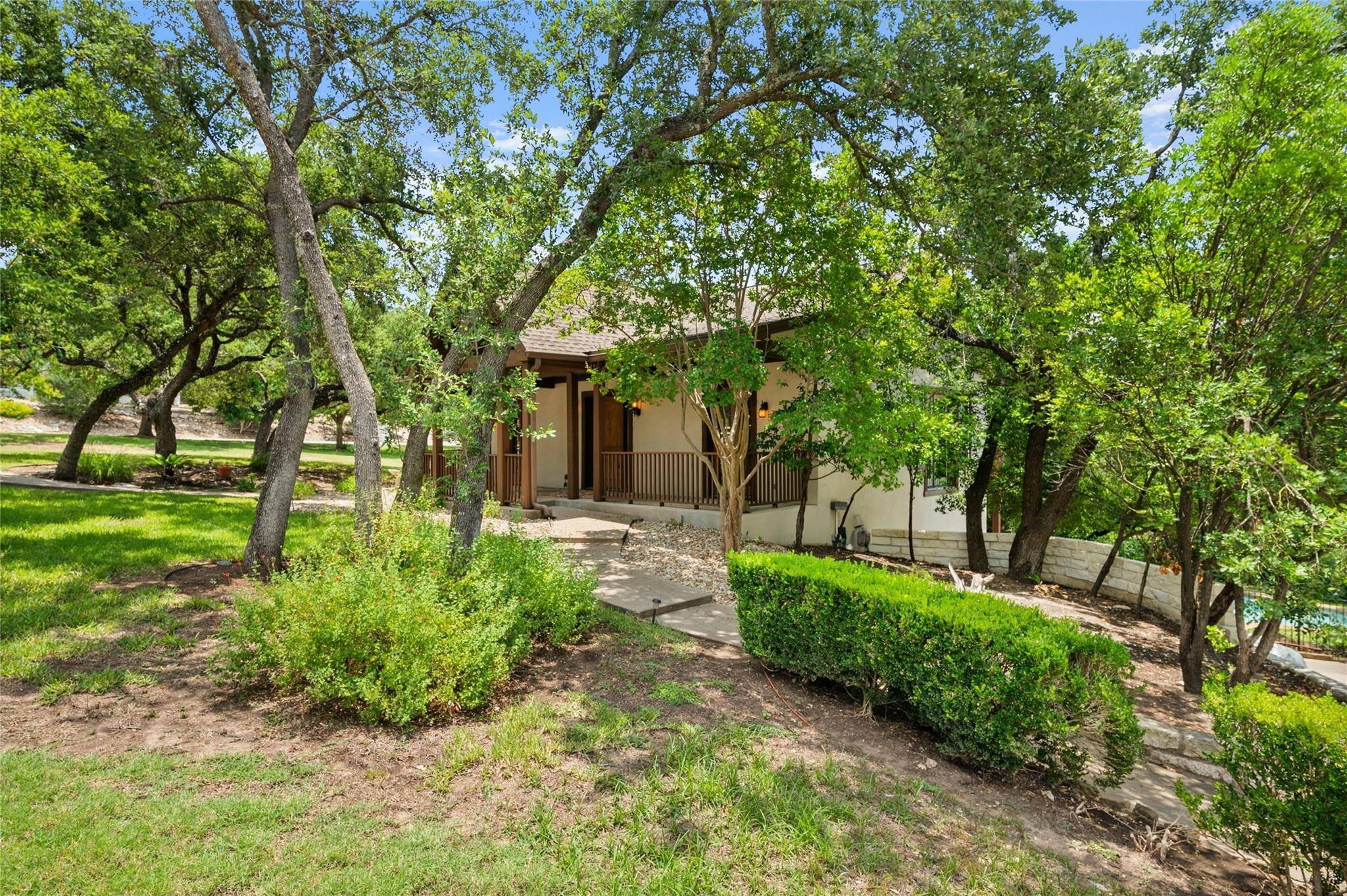 101 Firebird ST, Lakeway, TX 78734