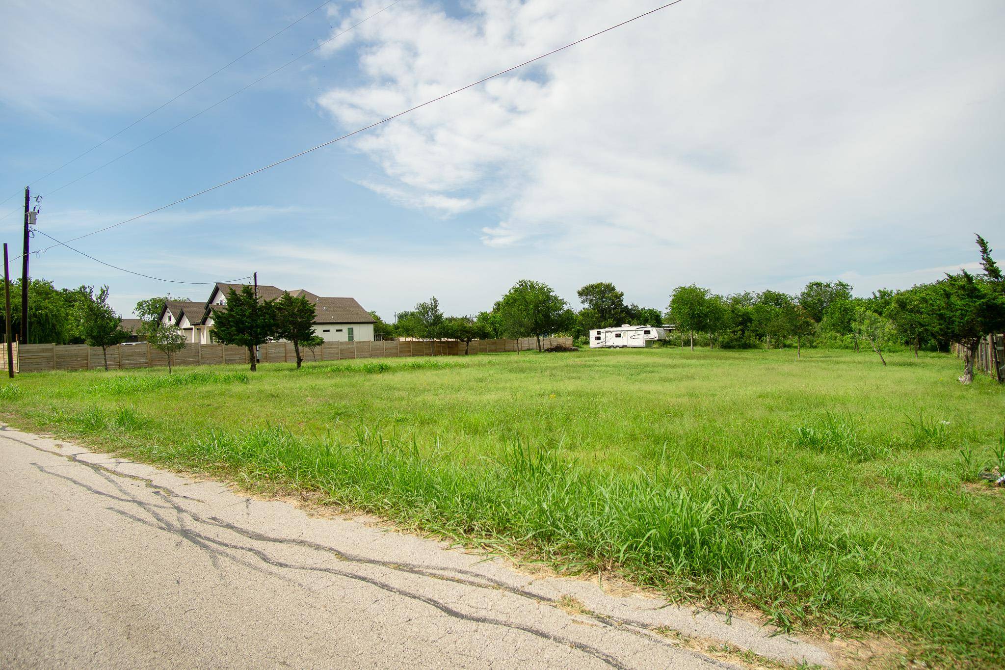 126 Cuernavaca DR, Del Valle, TX 78617