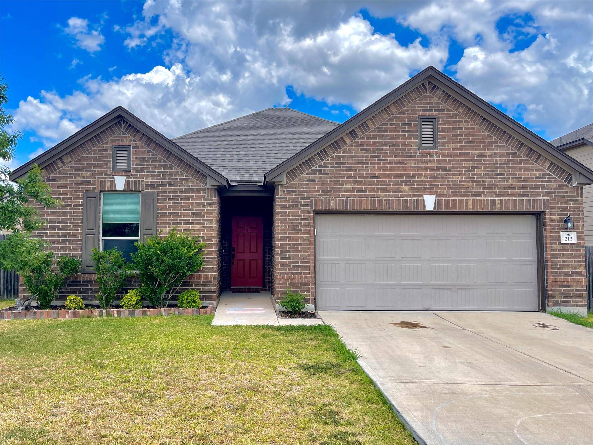 213 Connor Elkins DR, Kyle, TX 78640