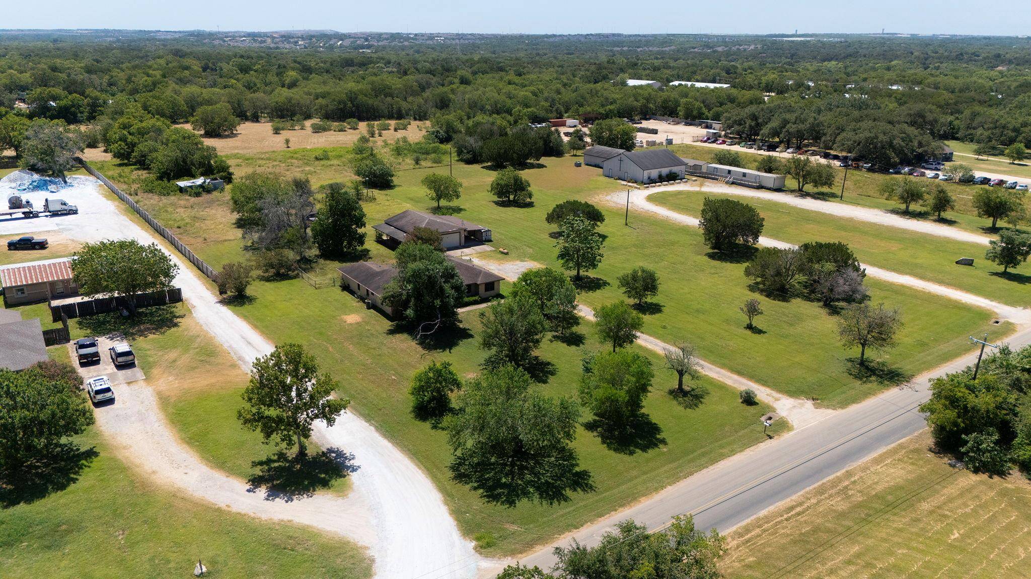 12409 Lowden LN, Manchaca, TX 78652