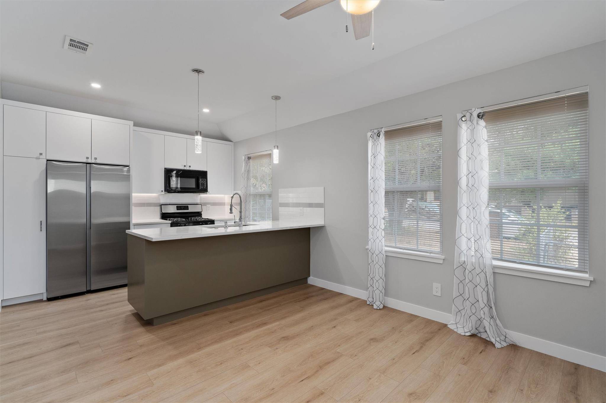 10004 1/2 Gail RD, Austin, TX 78748