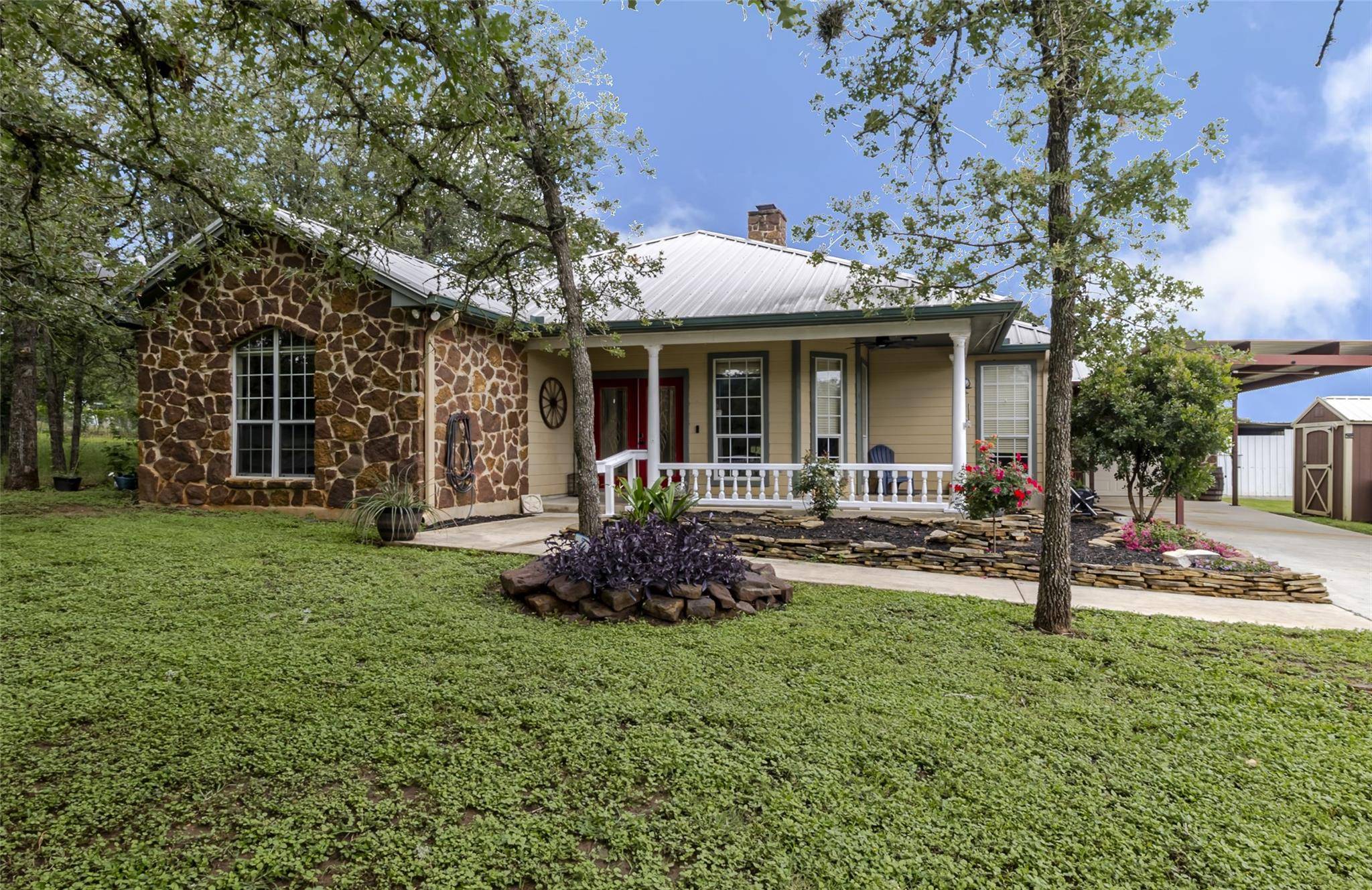 771 Hillje RD, Kingsbury, TX 78638
