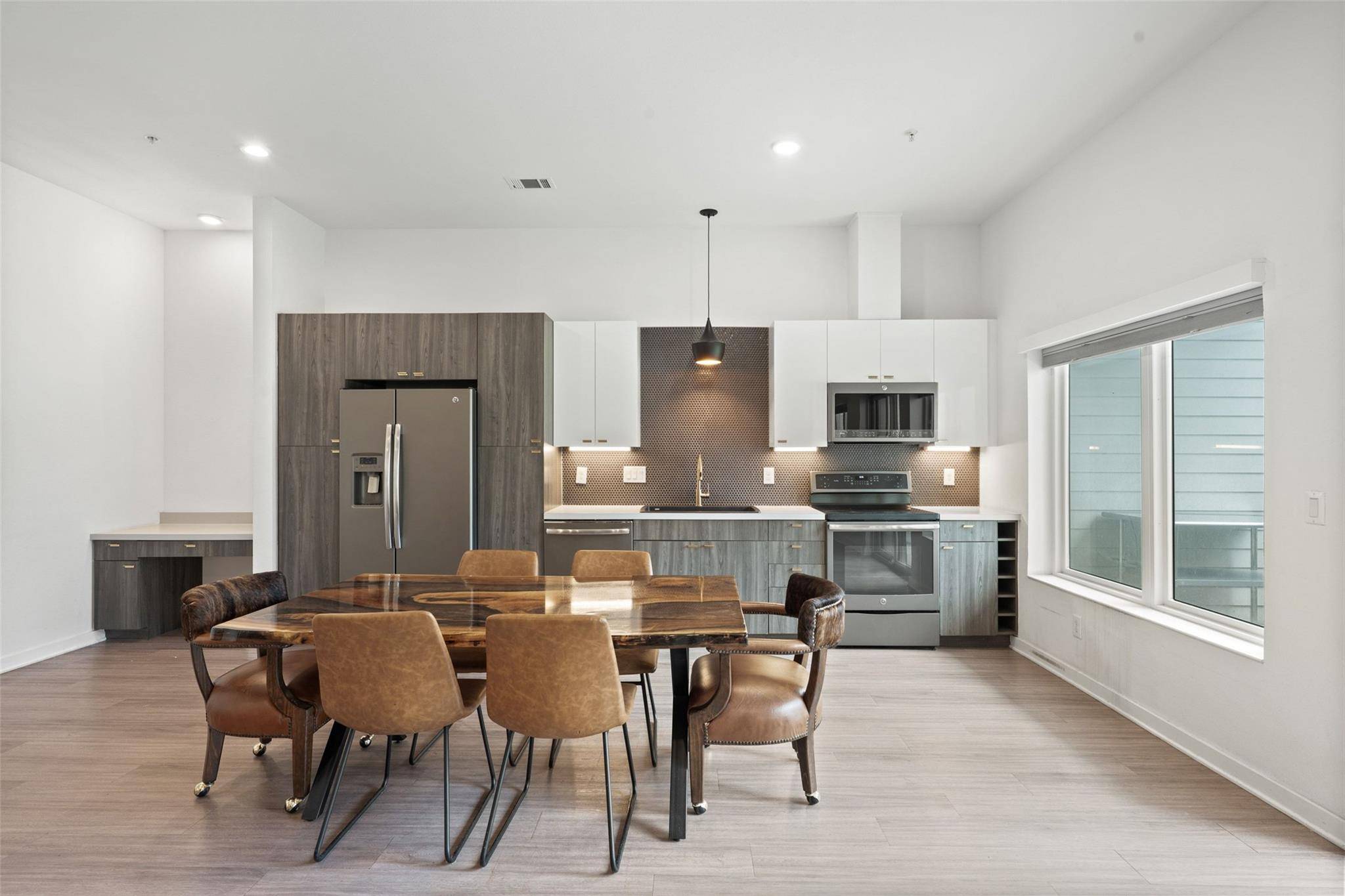 4361 S Congress Ave #111, Austin, TX 78745