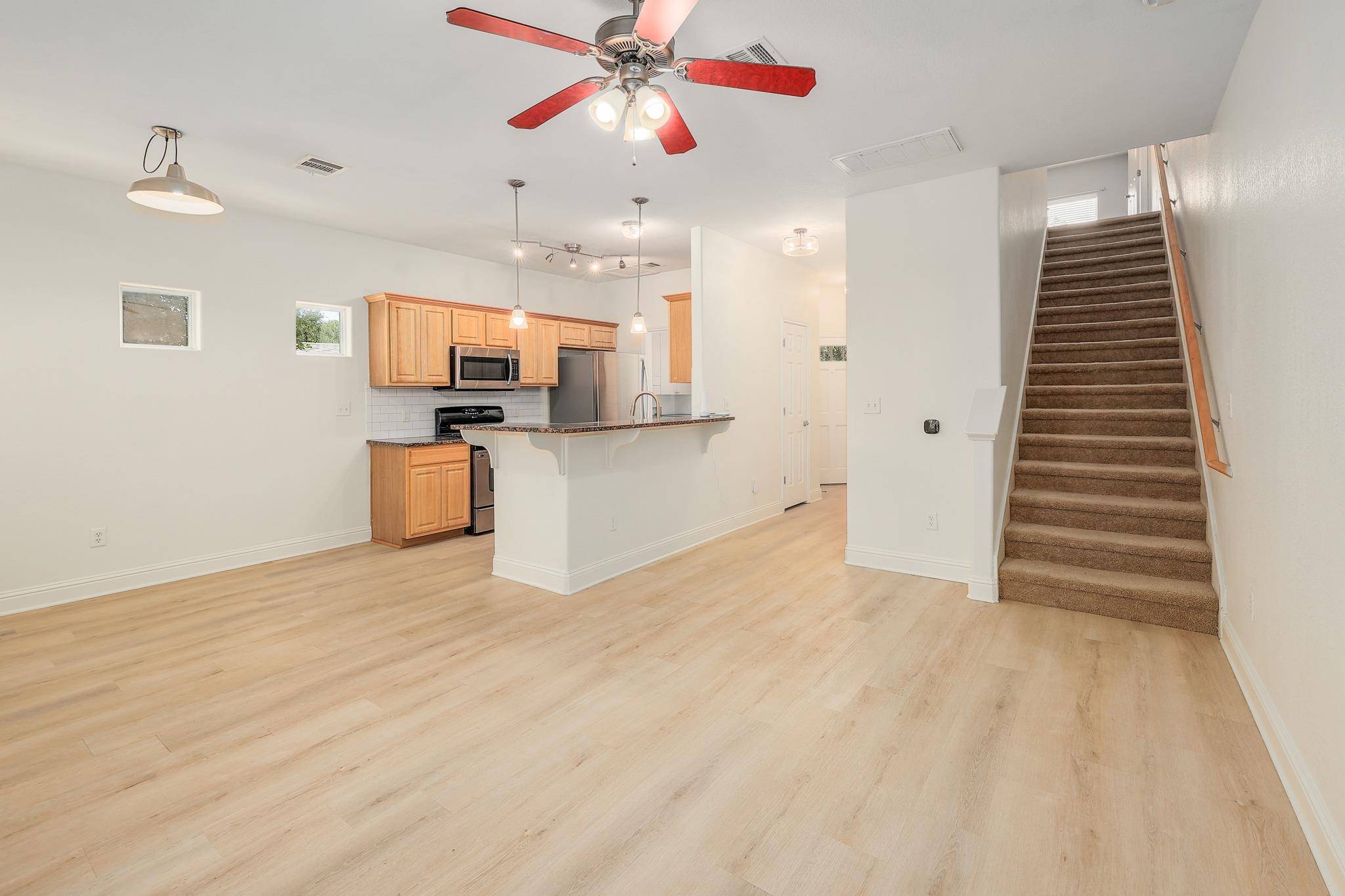4803 Pecan Springs RD #B, Austin, TX 78723