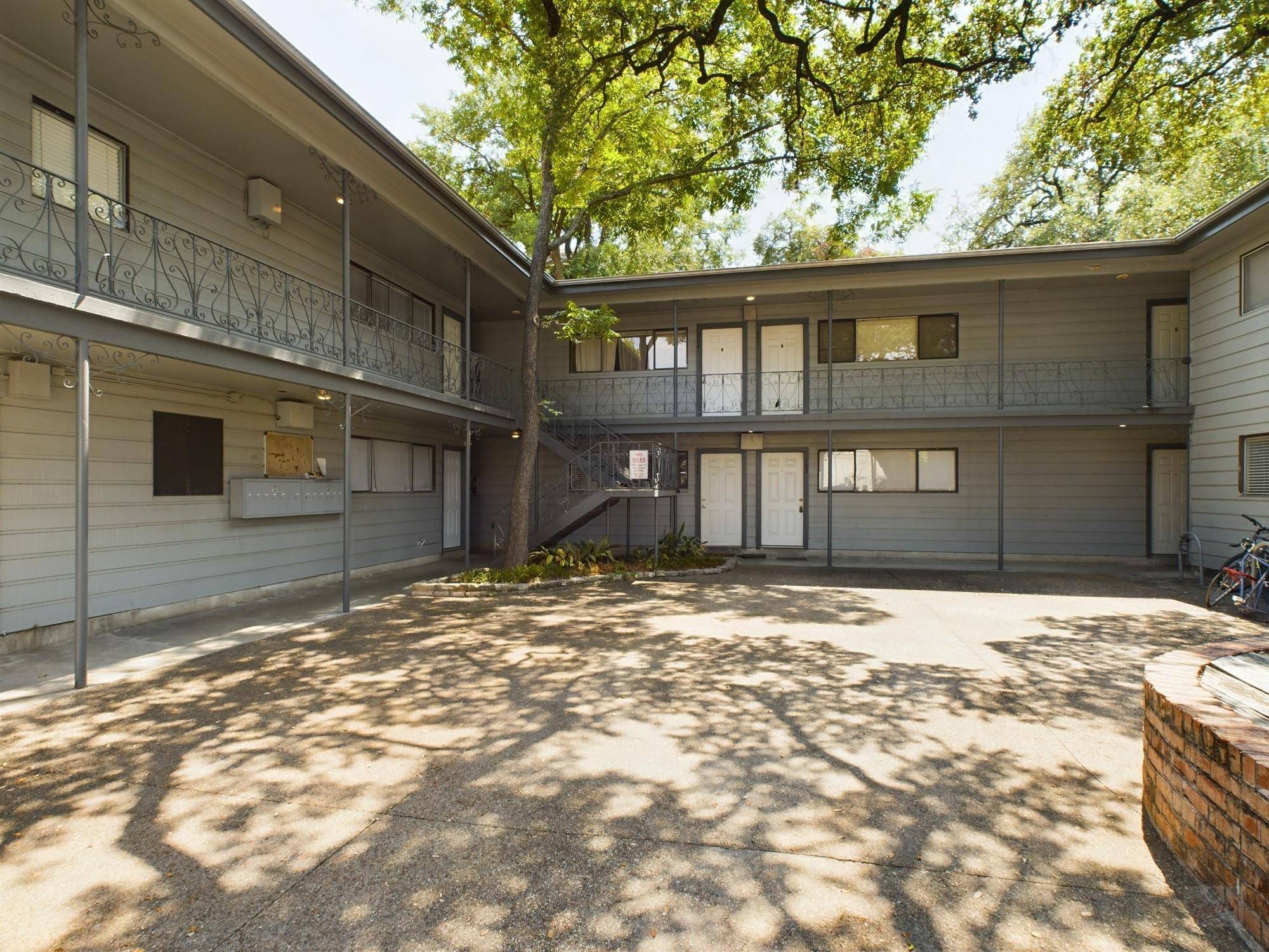 803 W 28th ST #202, Austin, TX 78705