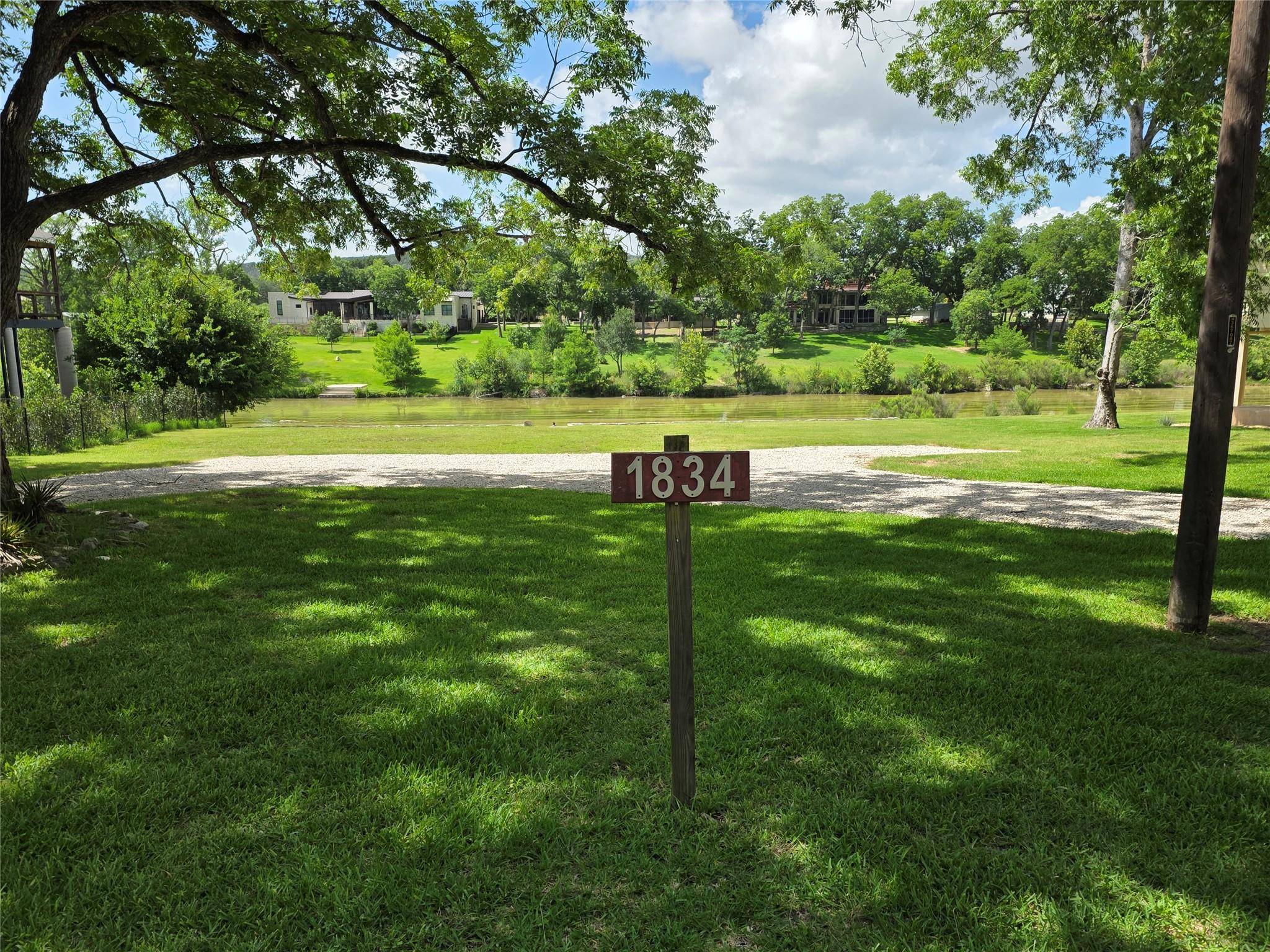 1834 Flite Acres RD, Wimberley, TX 78676