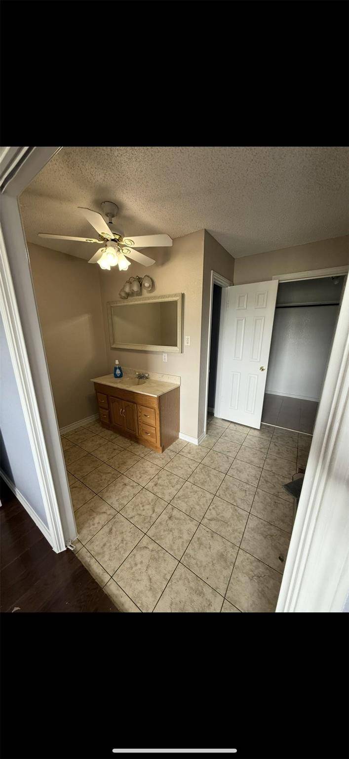 401 CR 216, Jarrell, TX 76537