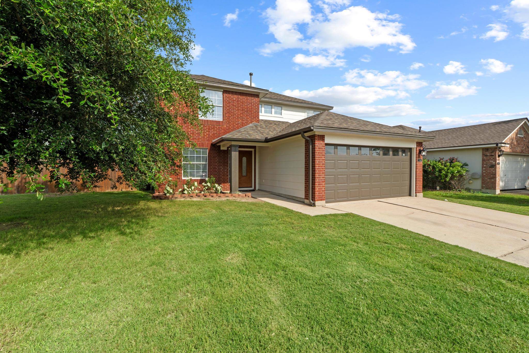 301 Abamillo CT, Hutto, TX 78634