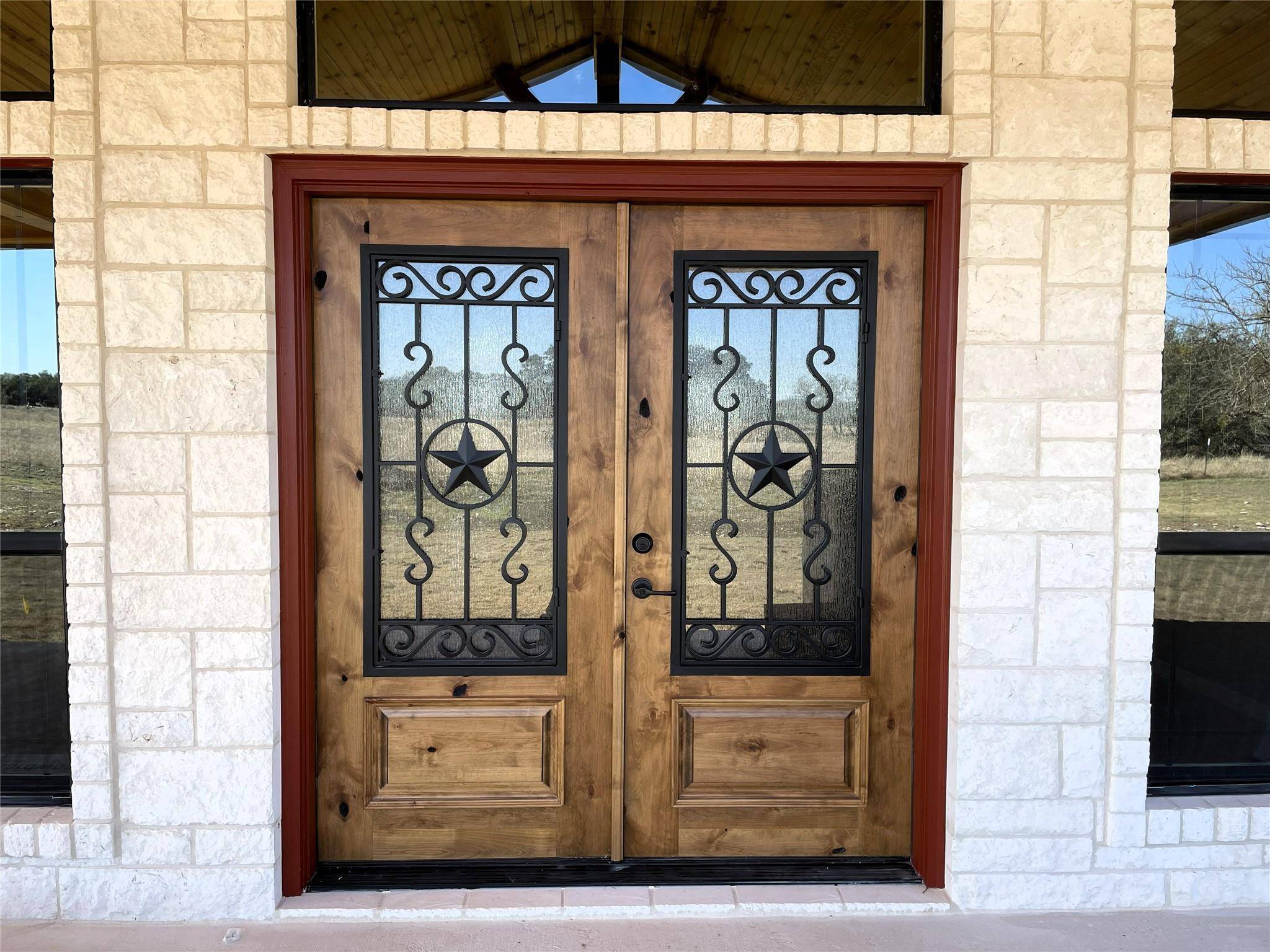 700 County Road 225, Florence, TX 76527