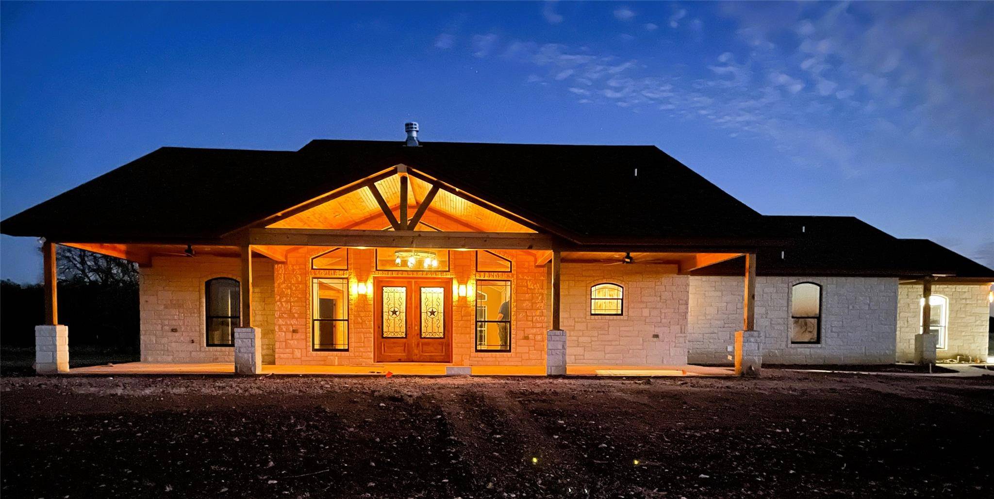 700 County Road 225, Florence, TX 76527