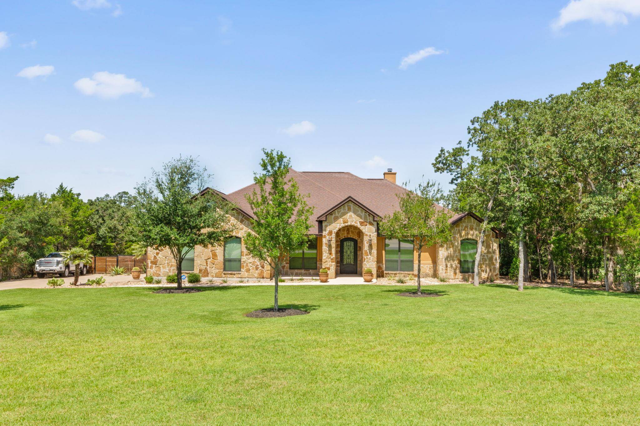 110 Long Bow CV, Bastrop, TX 78602