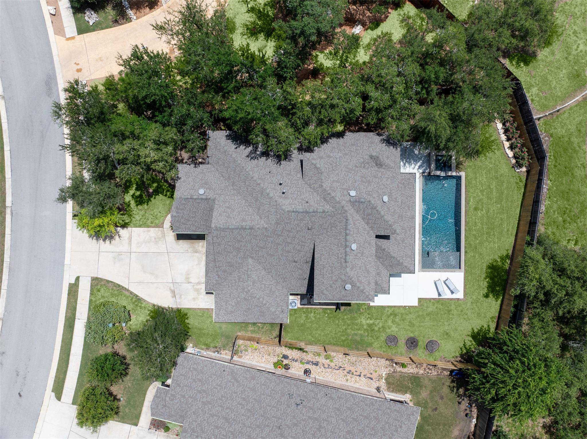 689 Pink Granite BLVD, Dripping Springs, TX 78620