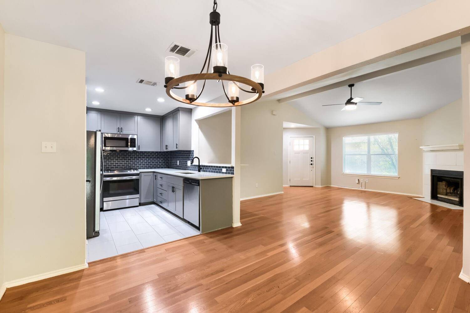 9616 Holly Springs DR, Austin, TX 78748