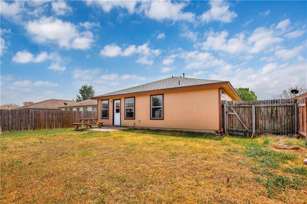 109 Brooke ST, Hutto, TX 78634