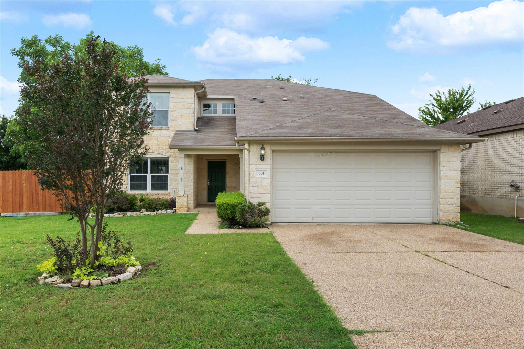 301 Lark ST, Leander, TX 78641