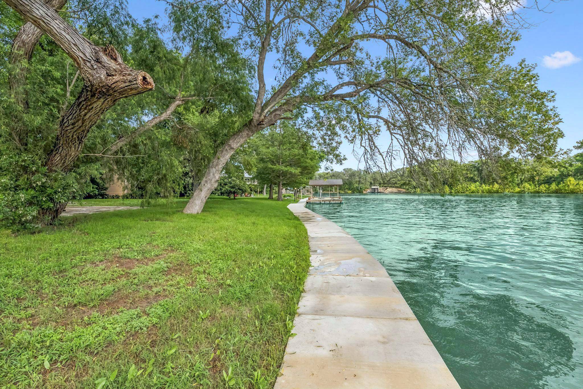 524 Turtle LN, Seguin, TX 78155