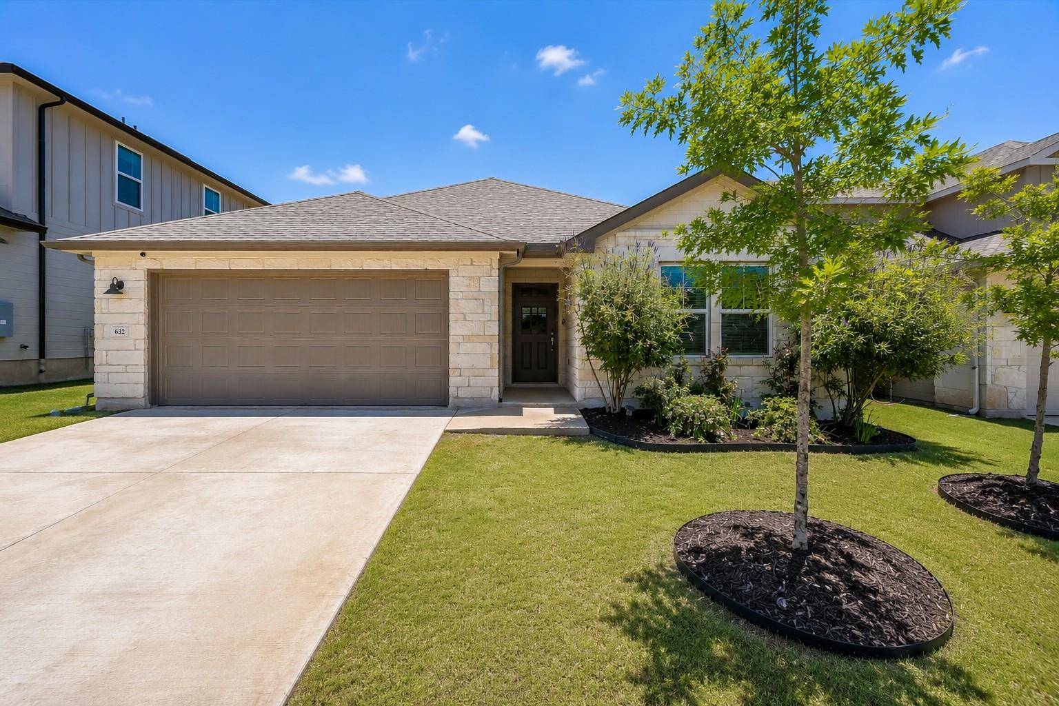 632 Wild Spur LN, Liberty Hill, TX 78642