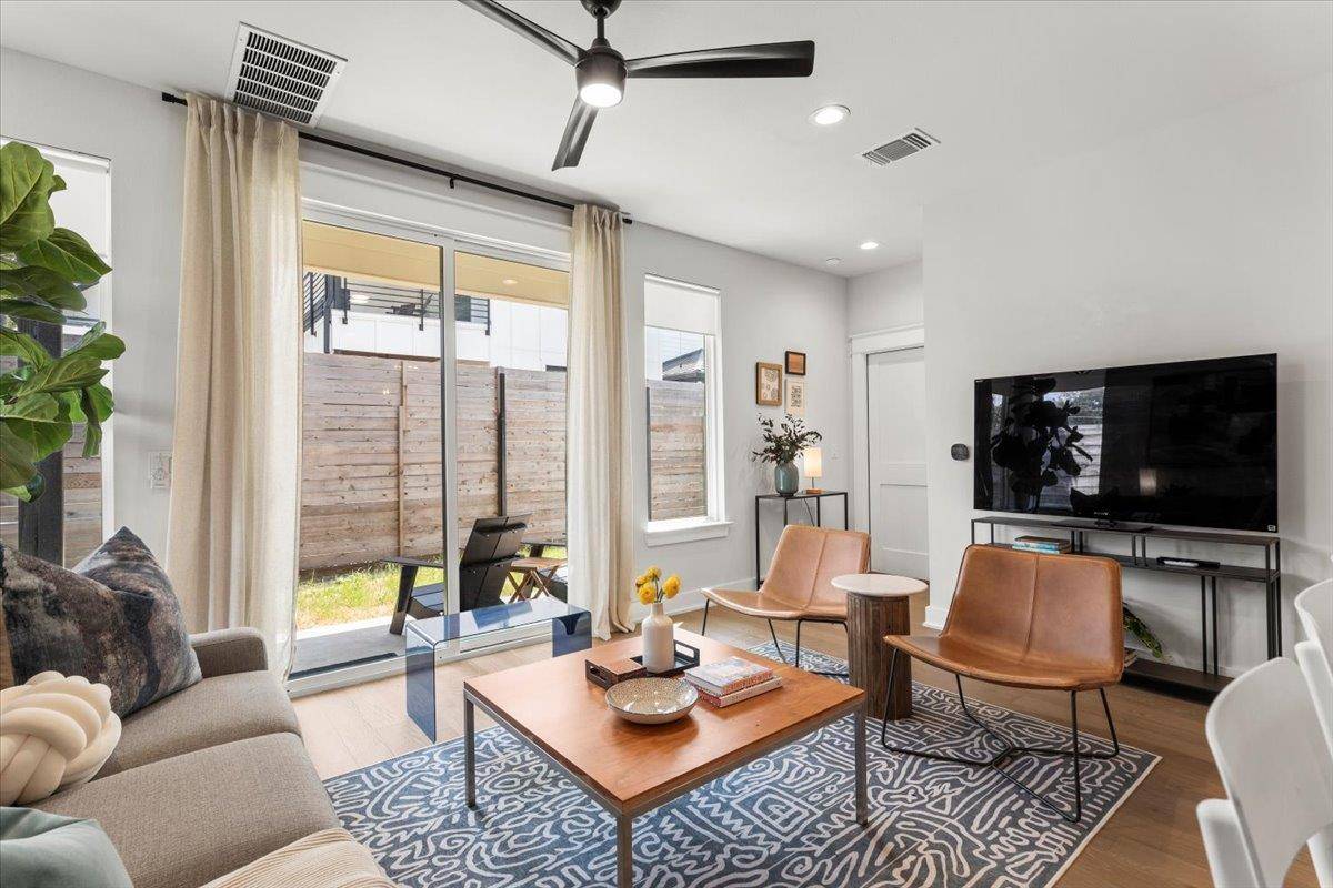 2104 E 2nd ST #2, Austin, TX 78702
