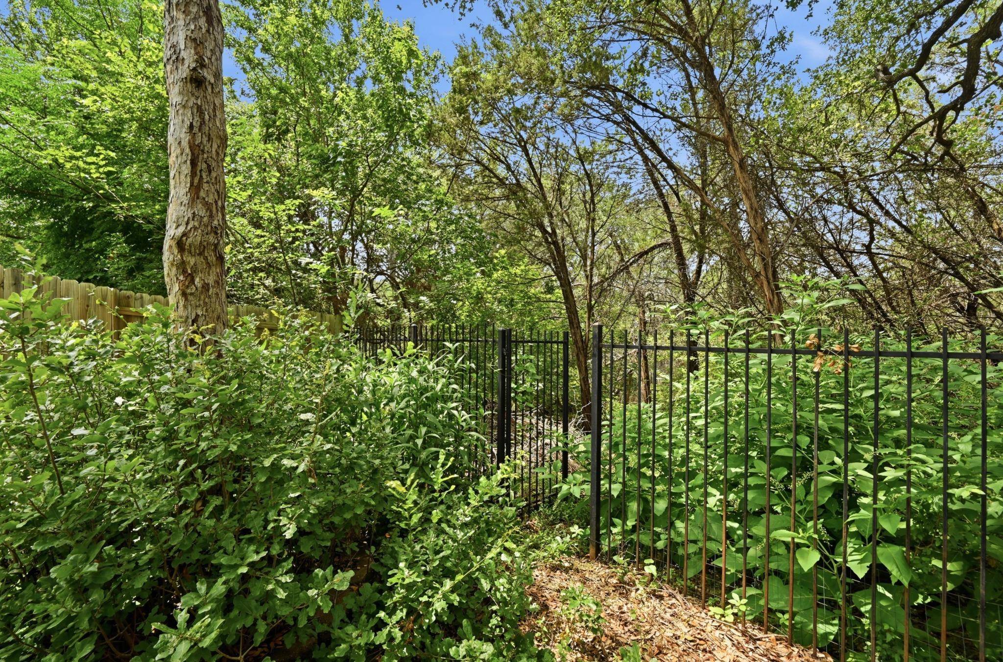 10512 Thoroughbred DR, Austin, TX 78748