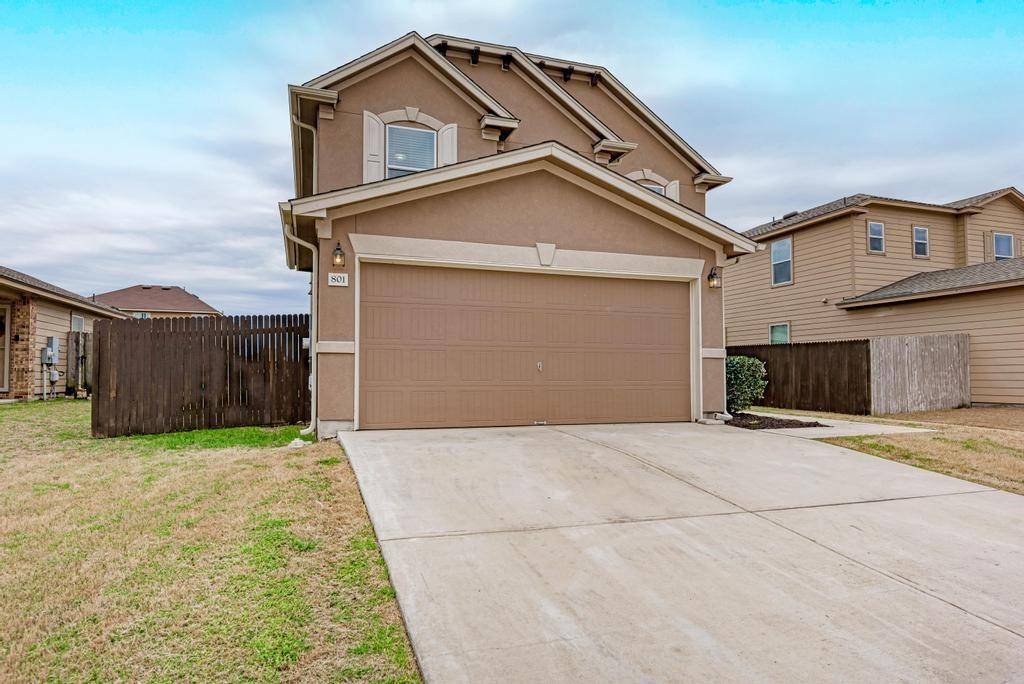 801 Estes PARK, Taylor, TX 76574