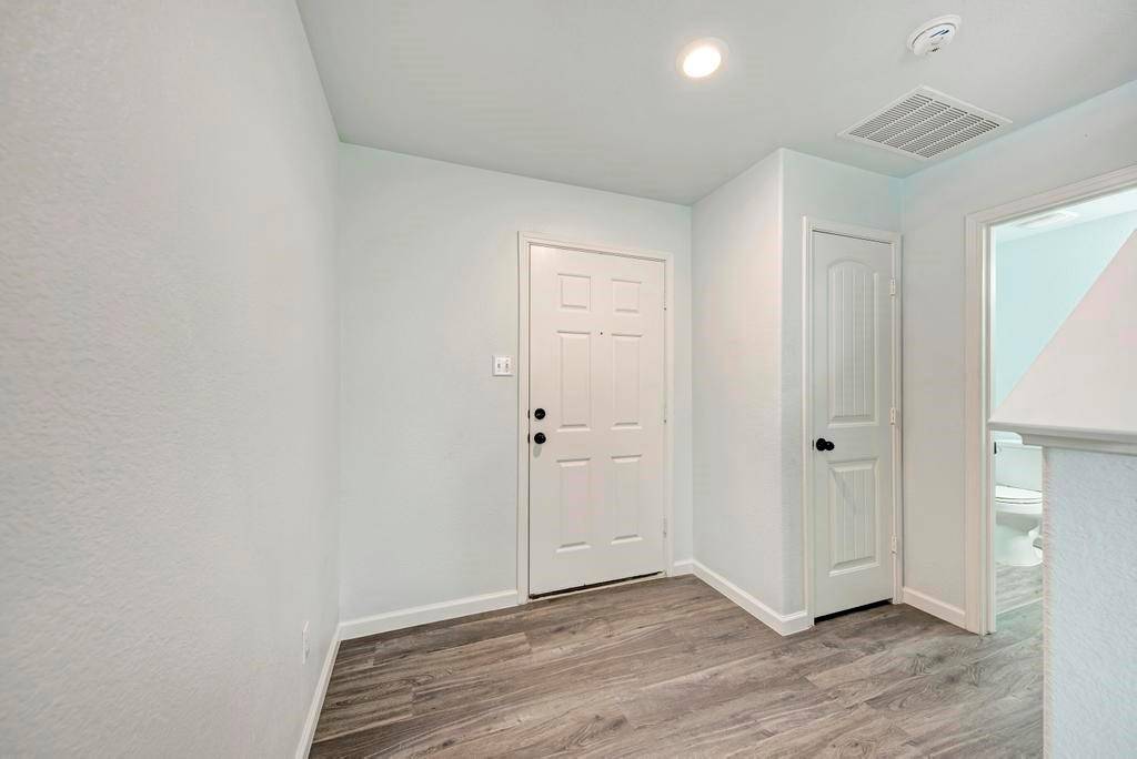 801 Estes PARK, Taylor, TX 76574