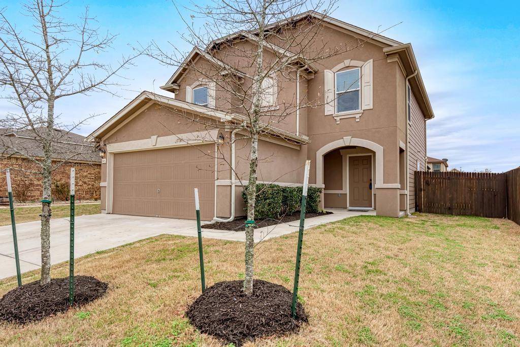 801 Estes PARK, Taylor, TX 76574