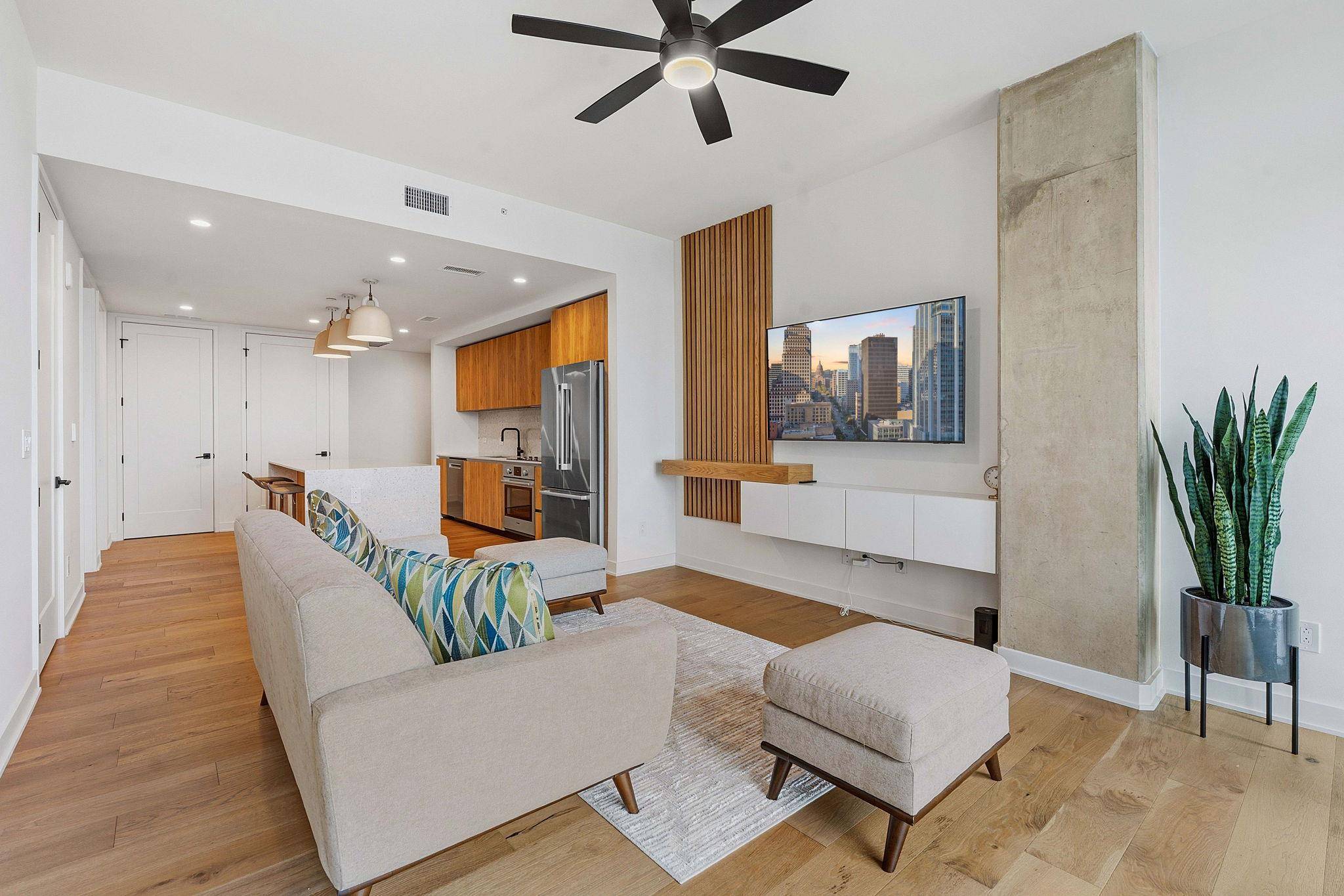 84 N East Ave #3810, Austin, TX 78701