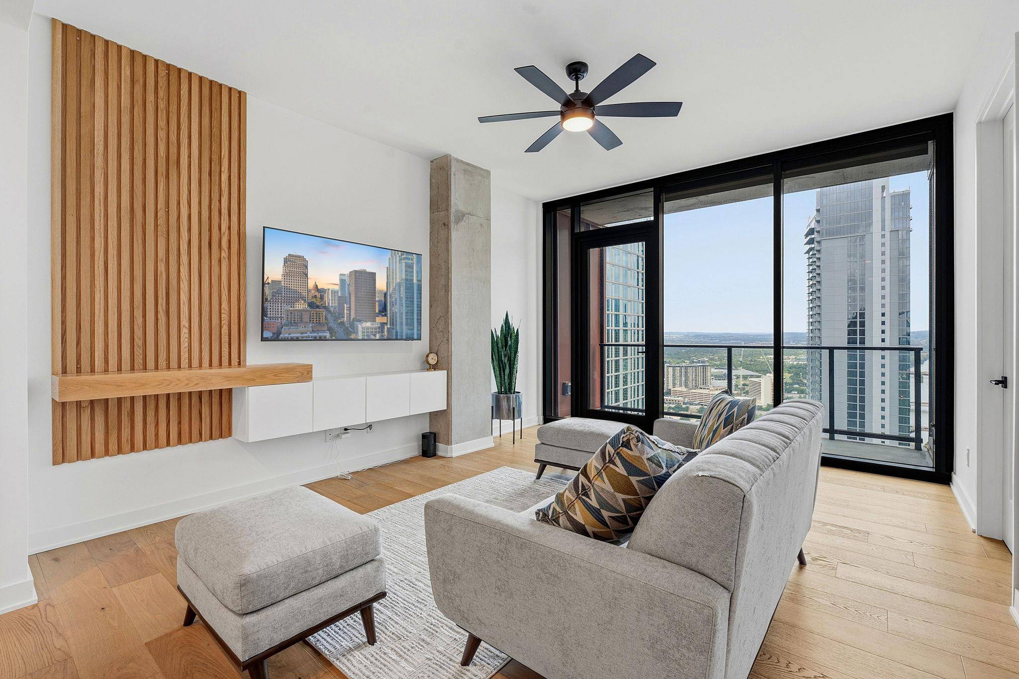 84 N East Ave #3810, Austin, TX 78701