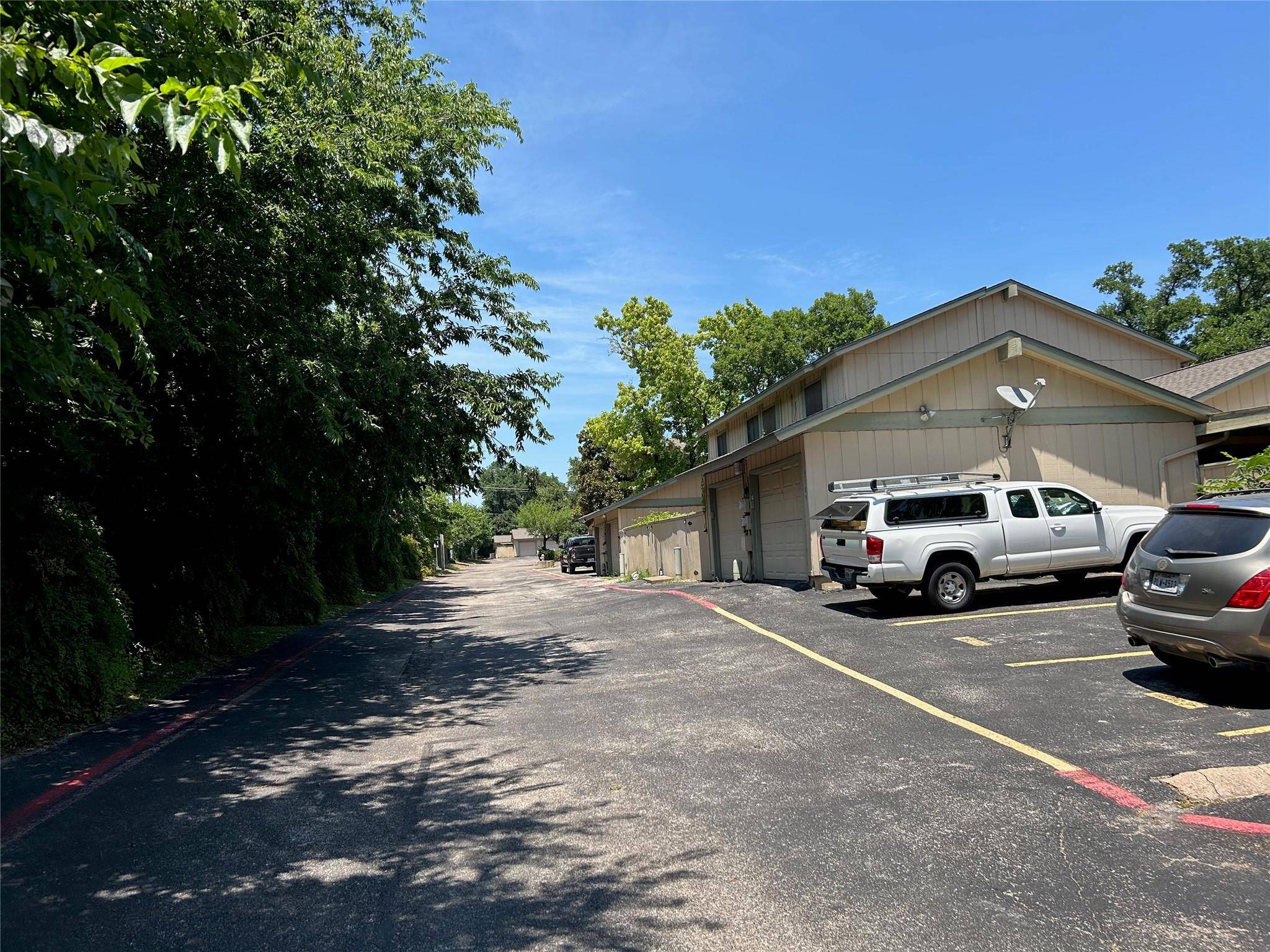 9509 Blue Creek LN, Austin, TX 78758