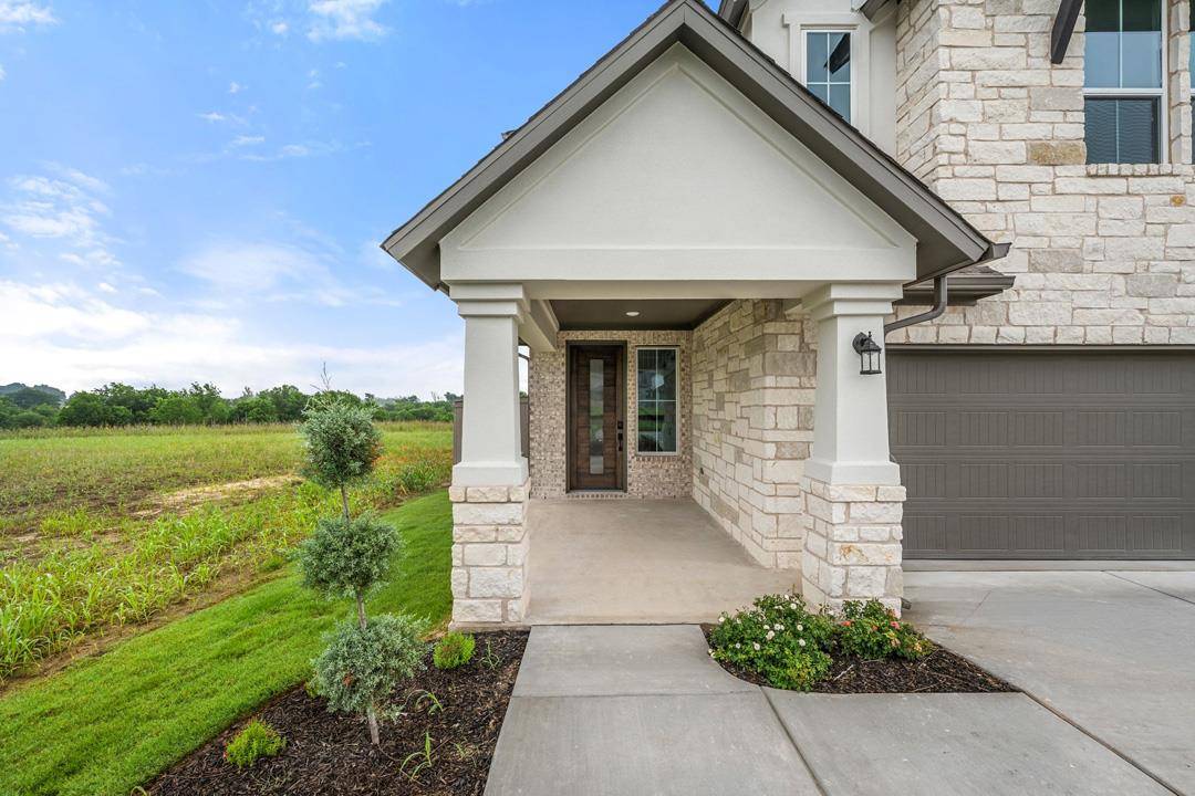 108 Bloomington Loop, Hutto, TX 78634