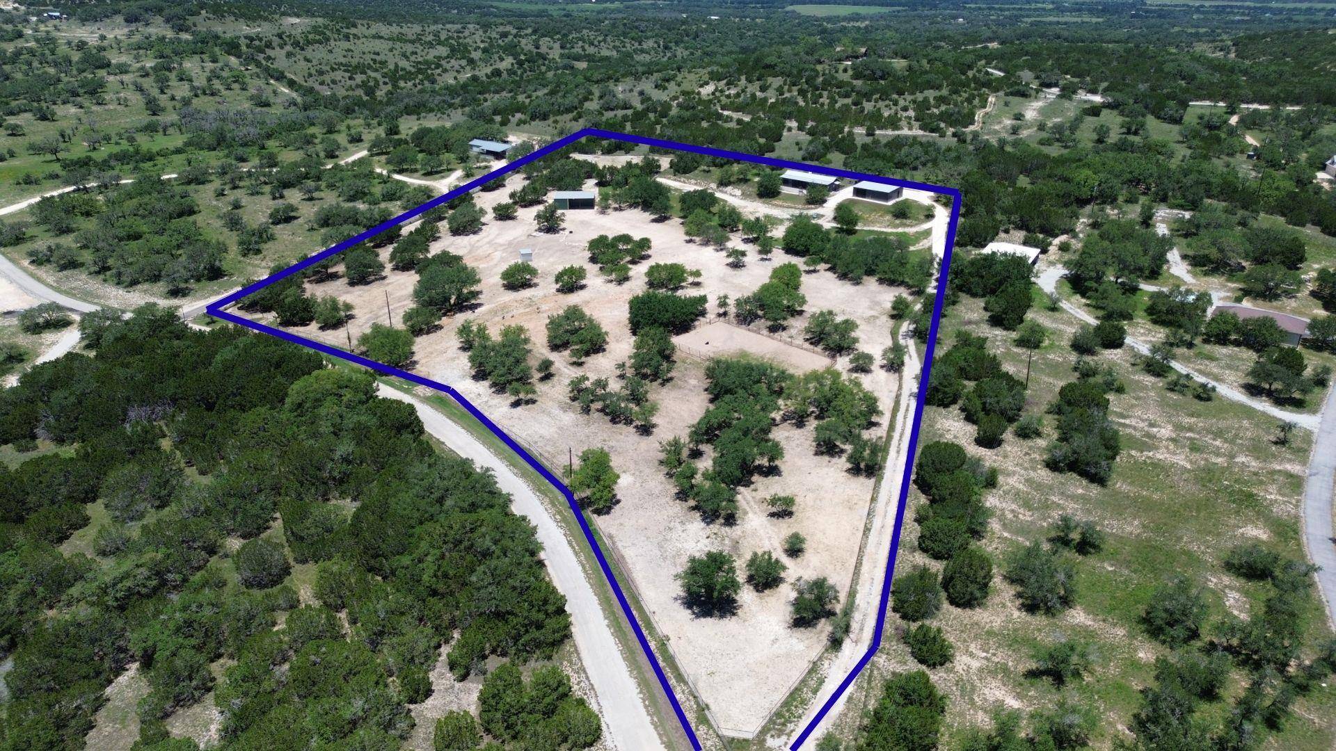 496 Middleton RD, Spicewood, TX 78669