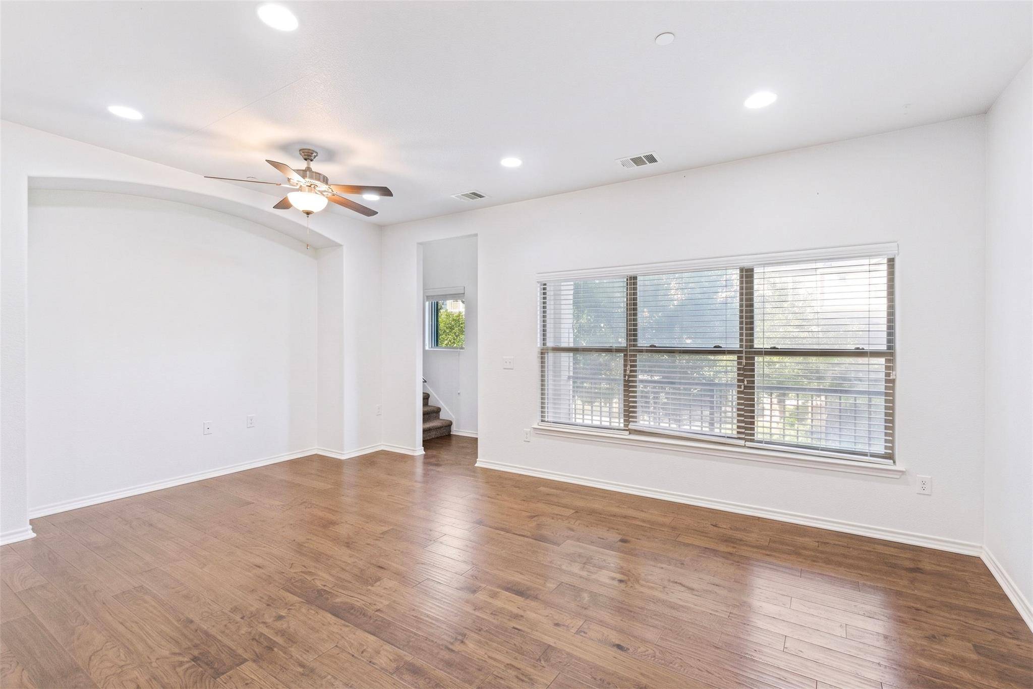 208 Birch Oak LN, Georgetown, TX 78628