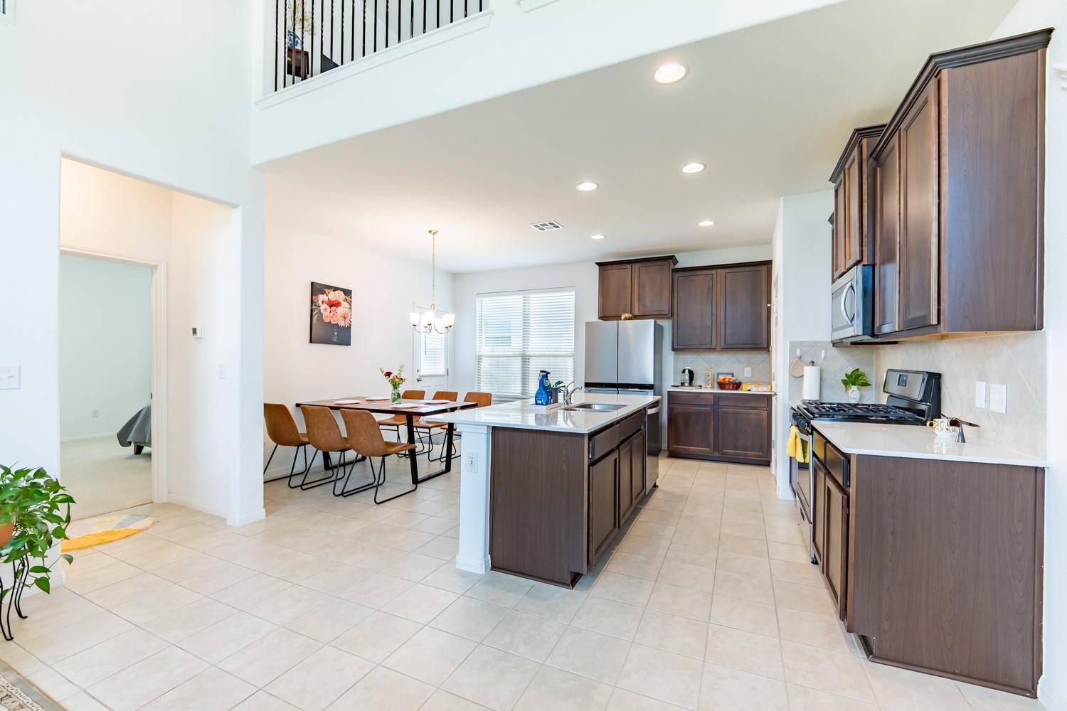 169 Mayney LN, Leander, TX 78641
