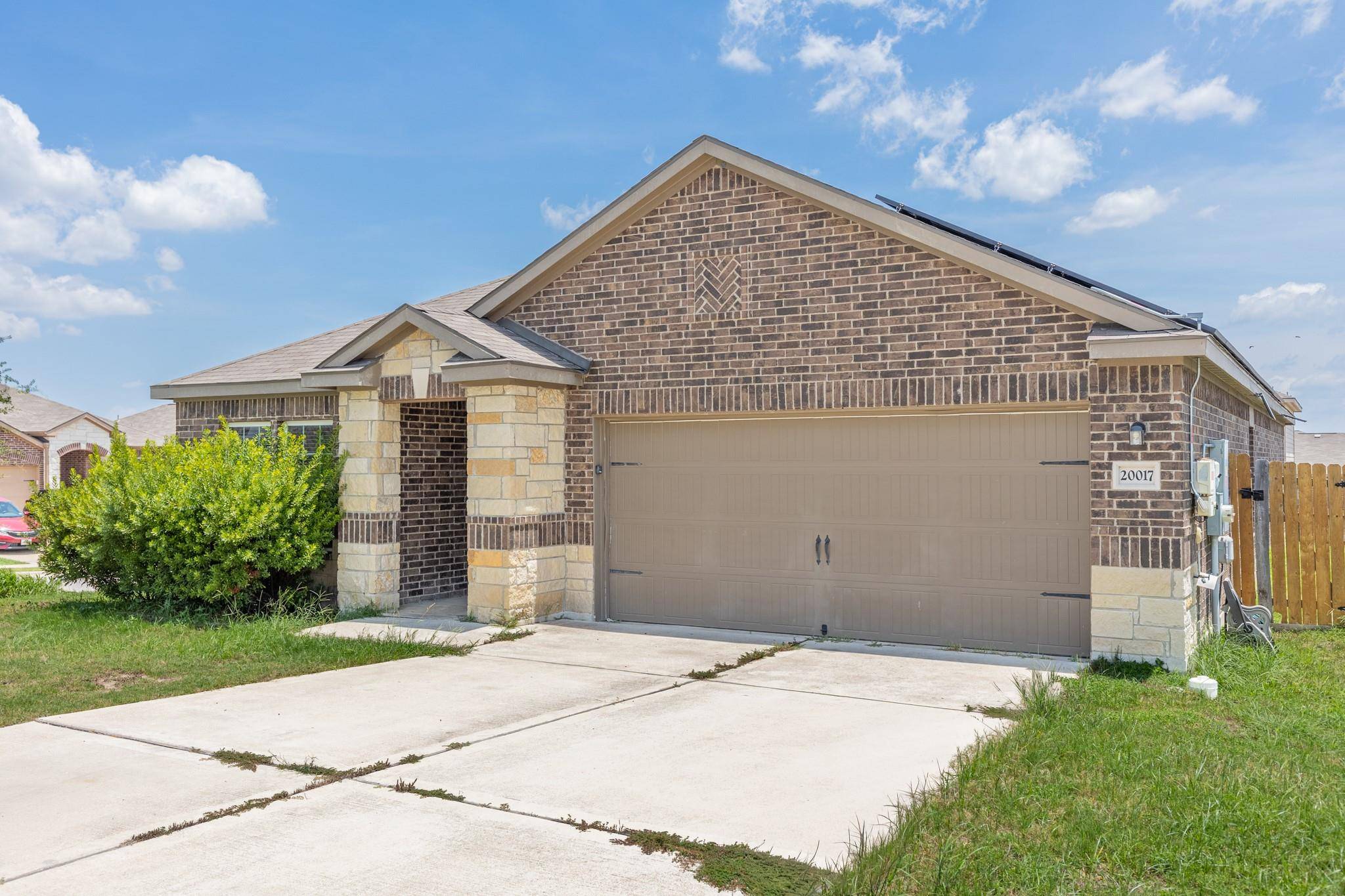 20017 Hubert R. Humphrey RD, Manor, TX 78653