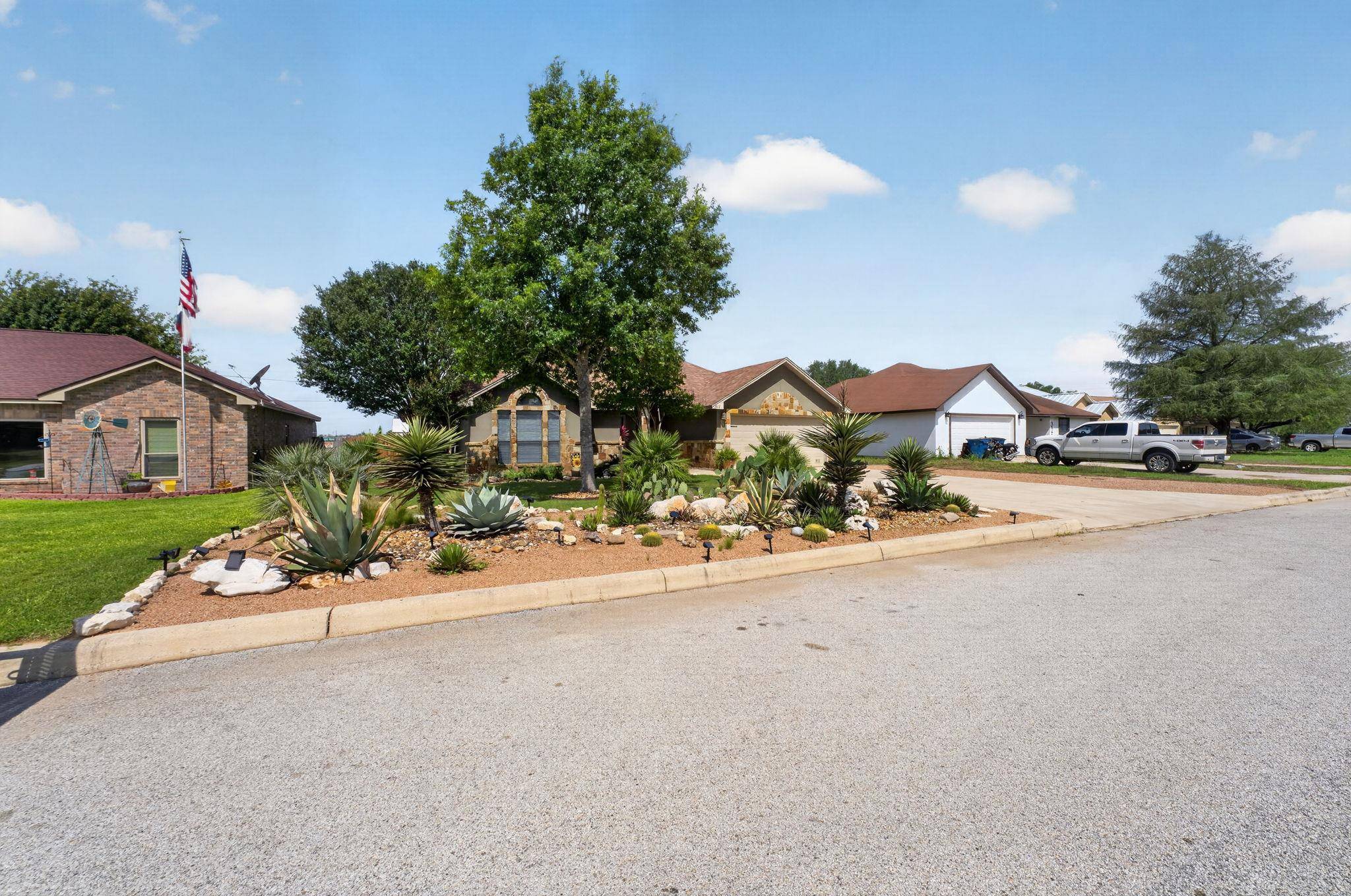 317 Yorktown, Pleasanton, TX 78064