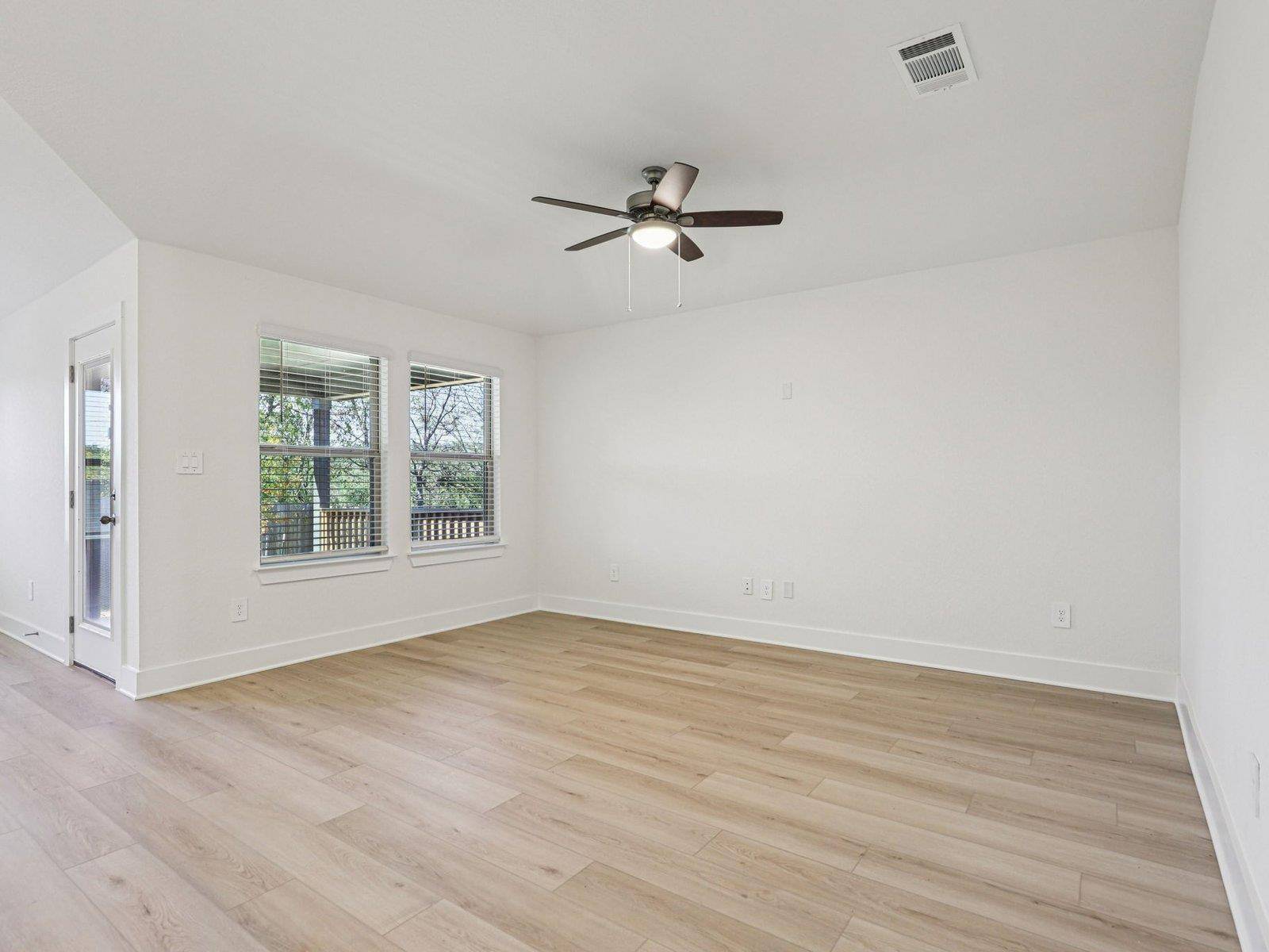 273 Sue Peaks LOOP, Dripping Springs, TX 78620