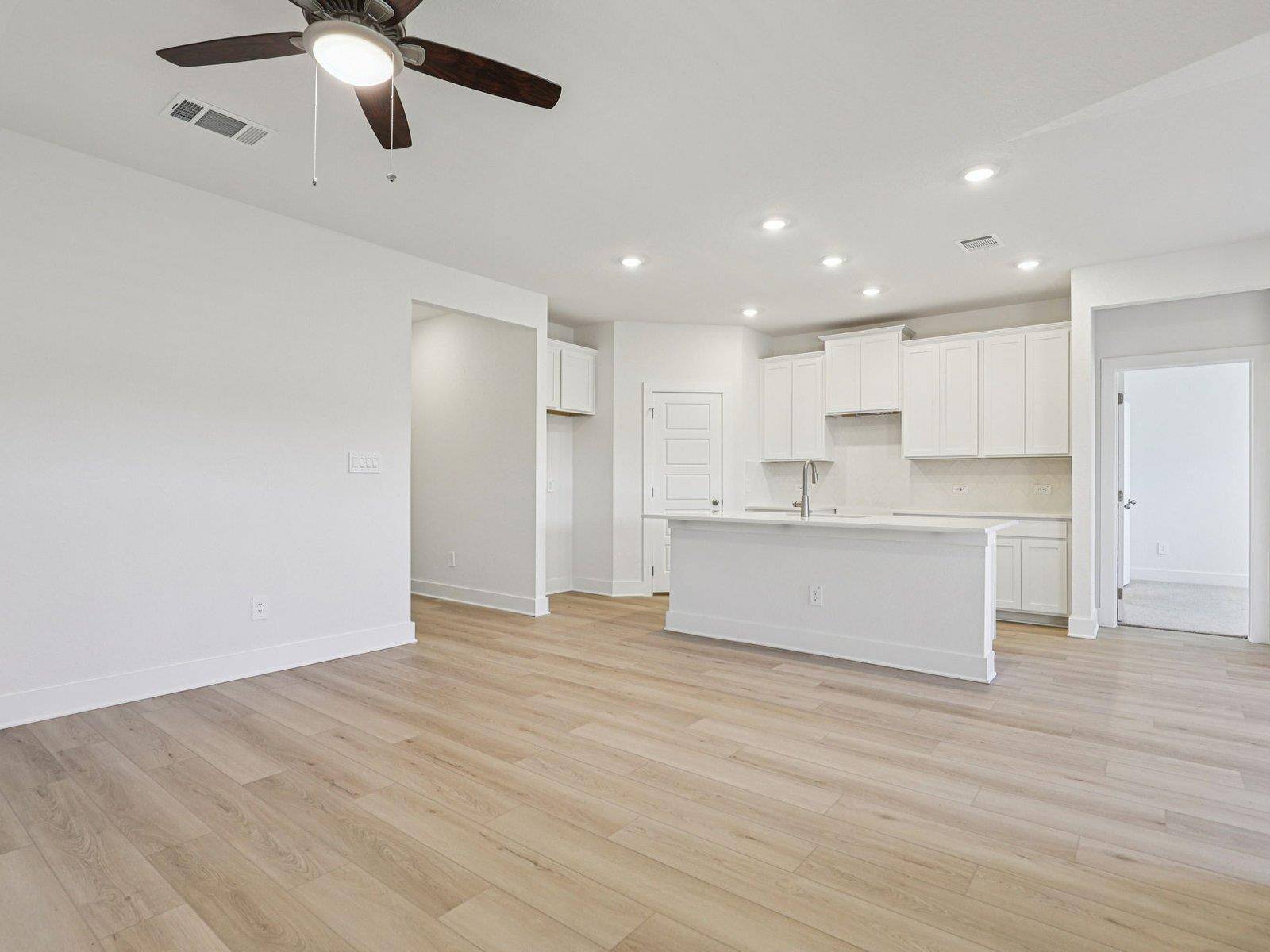273 Sue Peaks LOOP, Dripping Springs, TX 78620