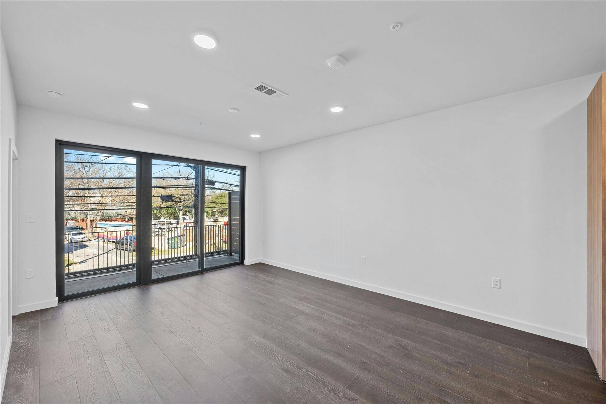 2209 S 1st ST #215, Austin, TX 78704