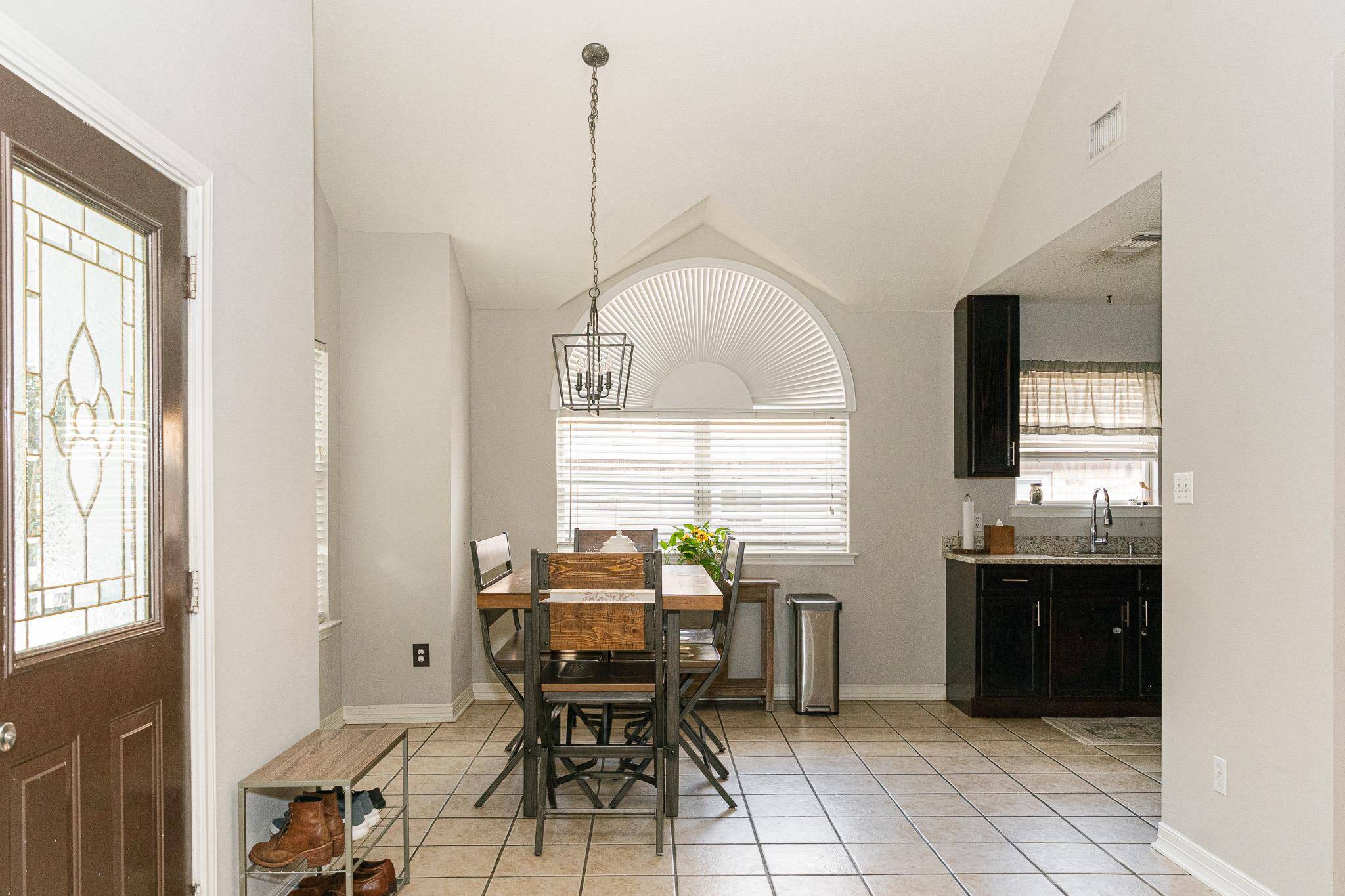 450 Biscayne ST, Giddings, TX 78942