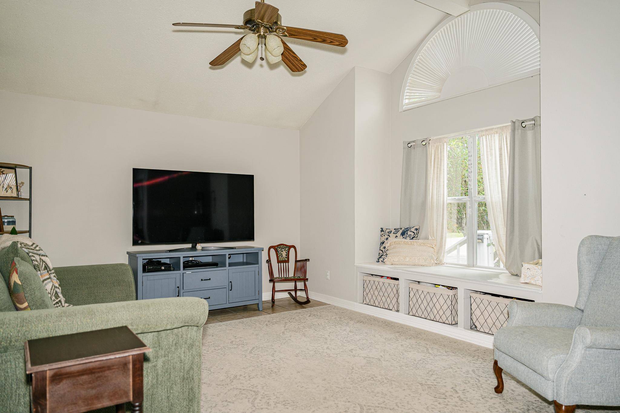 450 Biscayne ST, Giddings, TX 78942