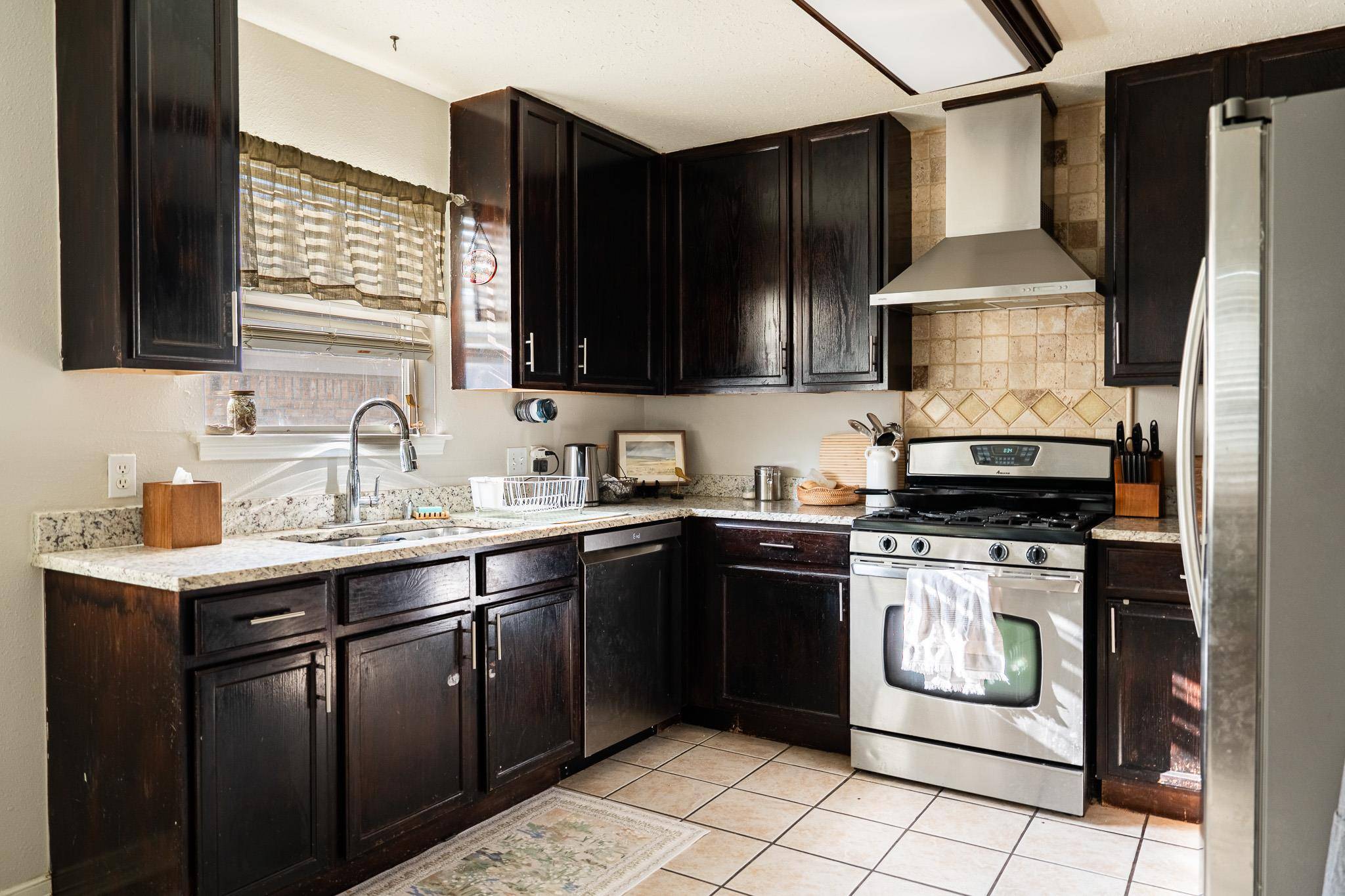 450 Biscayne ST, Giddings, TX 78942