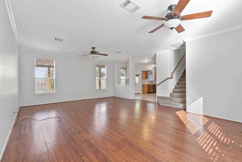 120 Brazos LN, Kyle, TX 78640