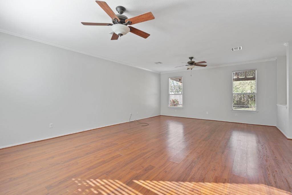 120 Brazos LN, Kyle, TX 78640