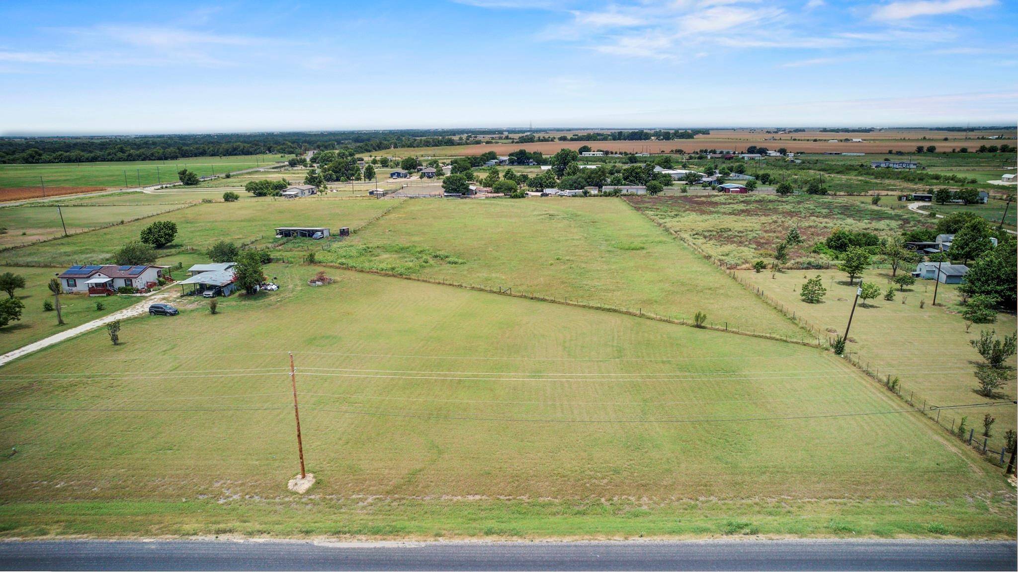 4980 County Road 406 RD, Taylor, TX 76574